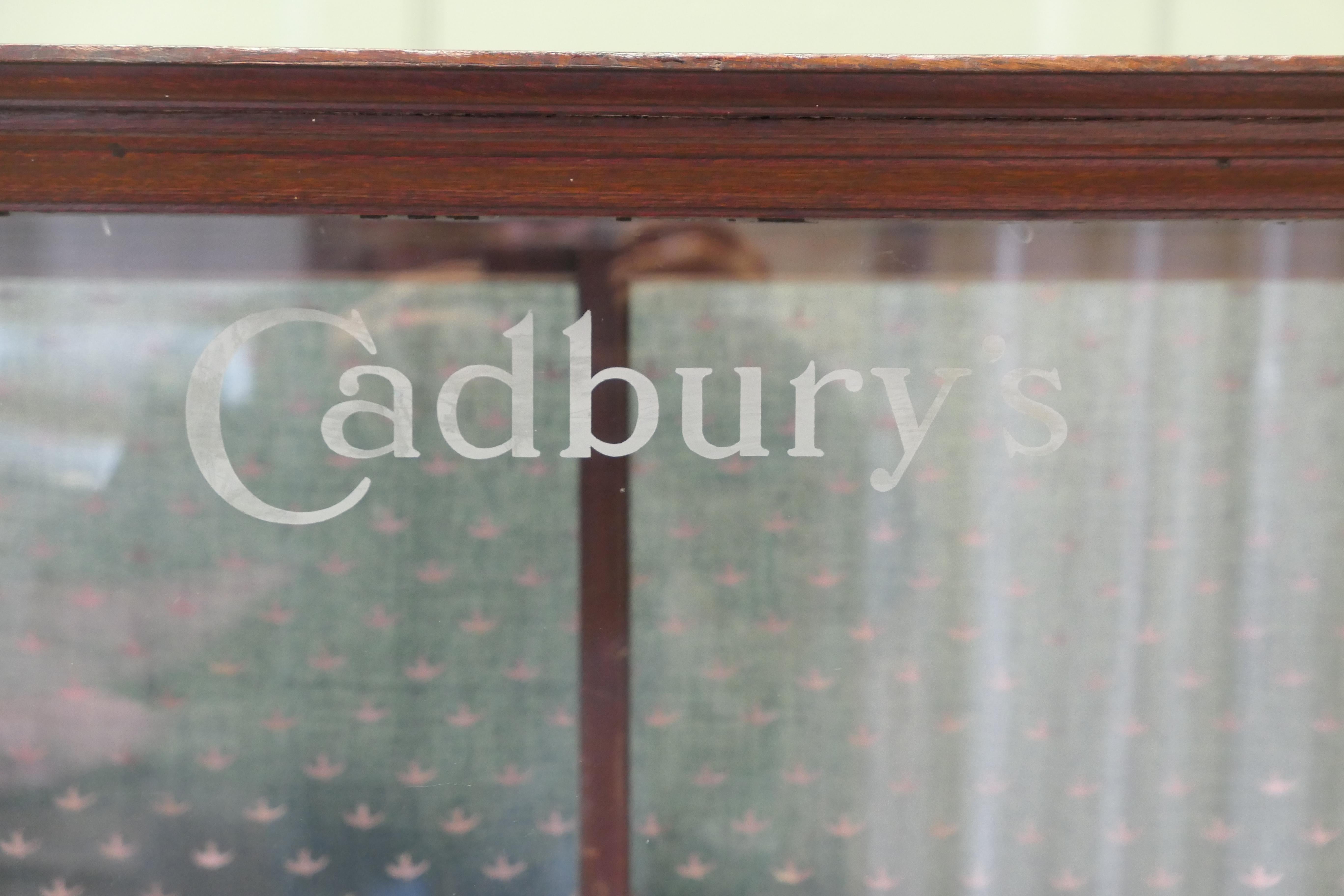 Vetro Vetrina da banco per dolci Cadbury's di epoca edoardiana in vendita
