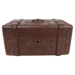 Coffret édouardien en chêne Black Forest sculpté
