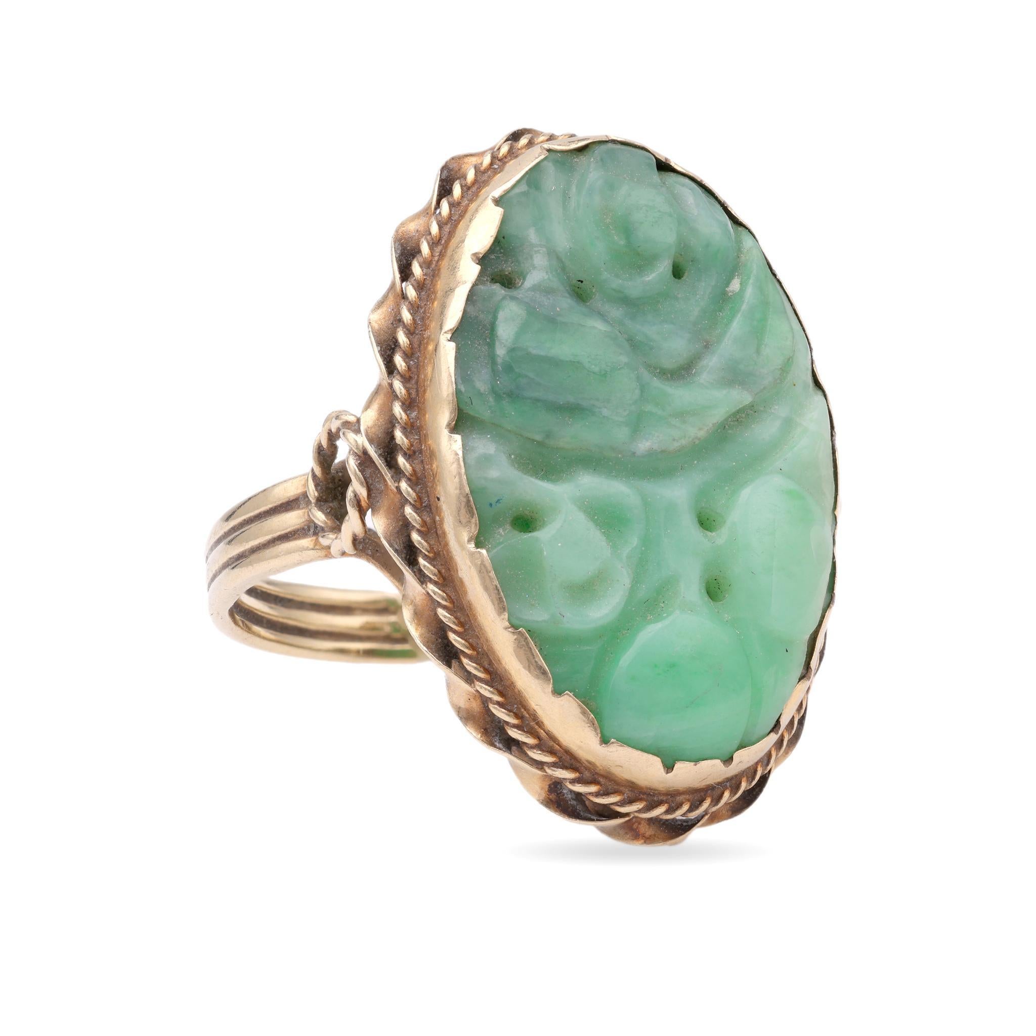 Uncut Edwardian Carved Jade Gold ring For Sale