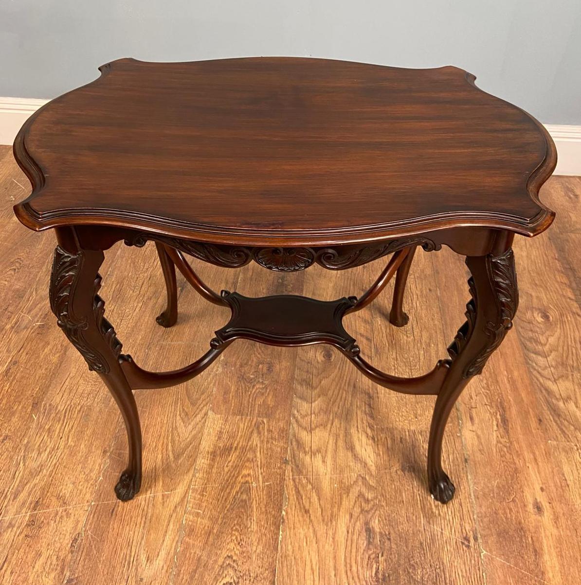 Edwardian Carved Side Table 1910 en vente 4