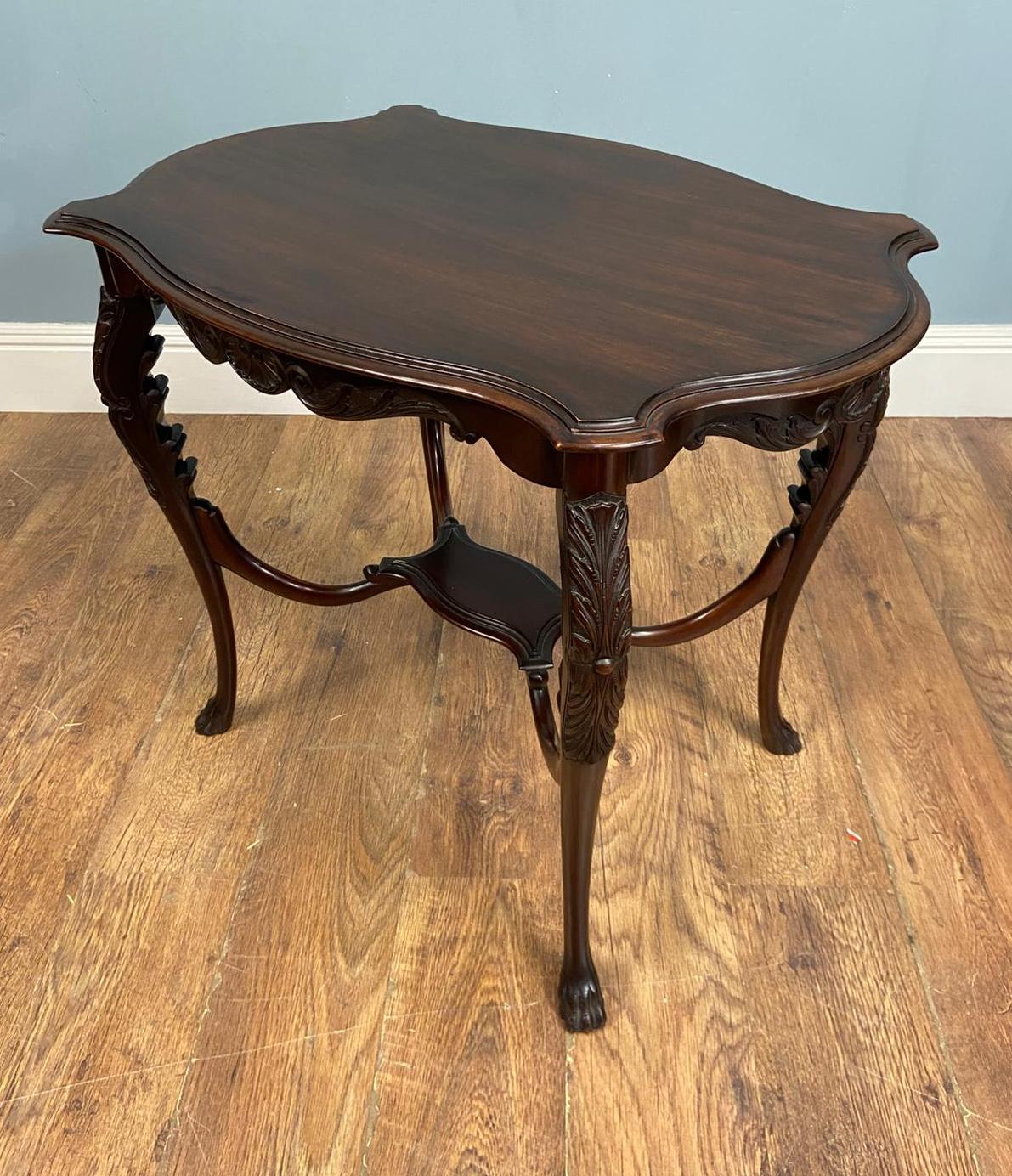 Edwardian Carved Side Table 1910 en vente 2