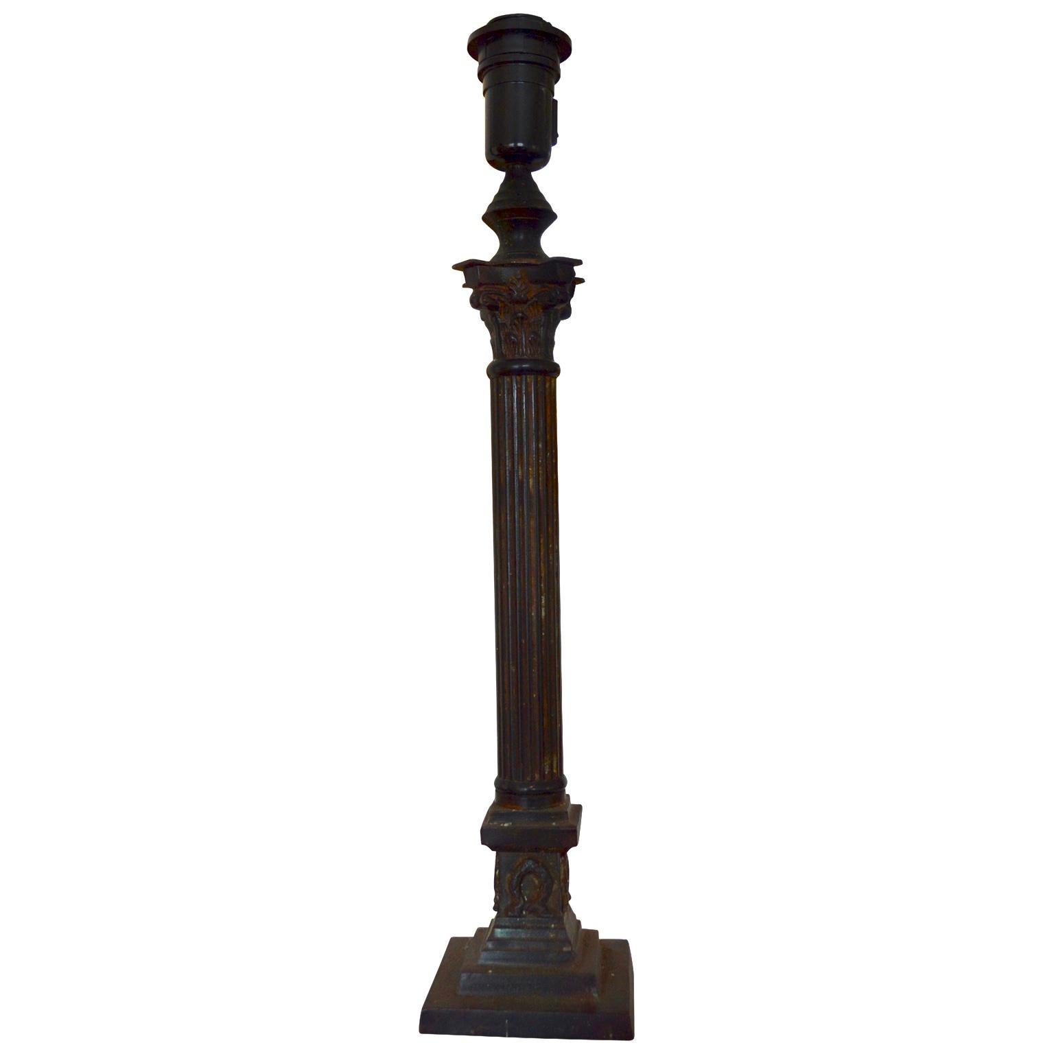 Édouardien Lampe de table à colonne édouardienne en fonte en vente