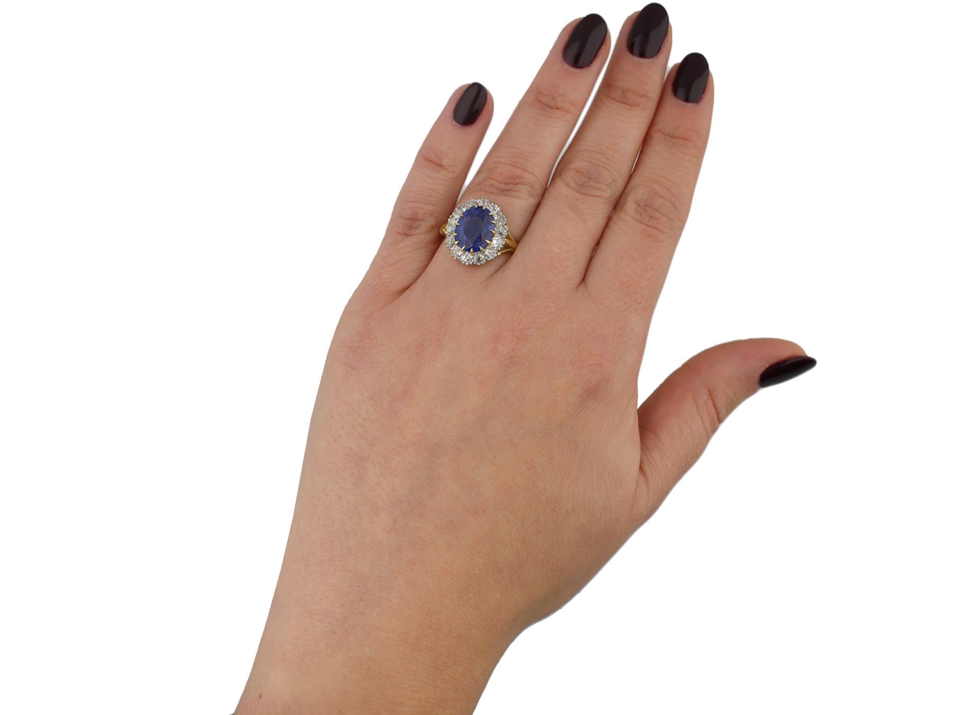 Women's or Men's Edwardian Ceylon Sapphire and Diamond Coronet Cluster Ring, English, circa 1915 For Sale