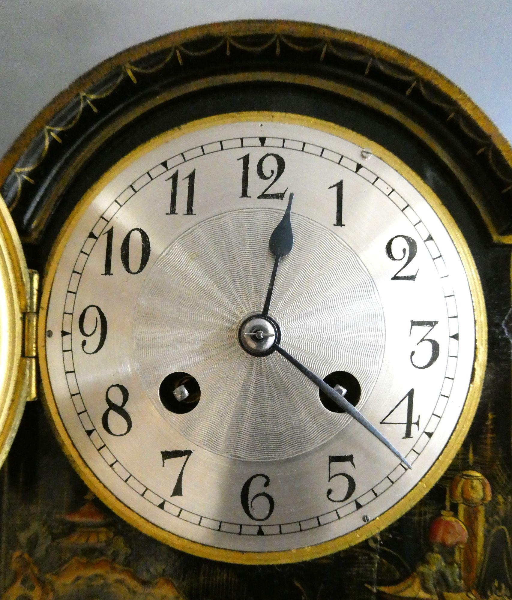 Edwardian Chinoiserie Decorated Striking Mantel Clock For Sale 2