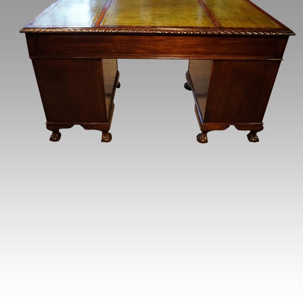 Edwardian Chippendale Style Pedestal Desk For Sale 5