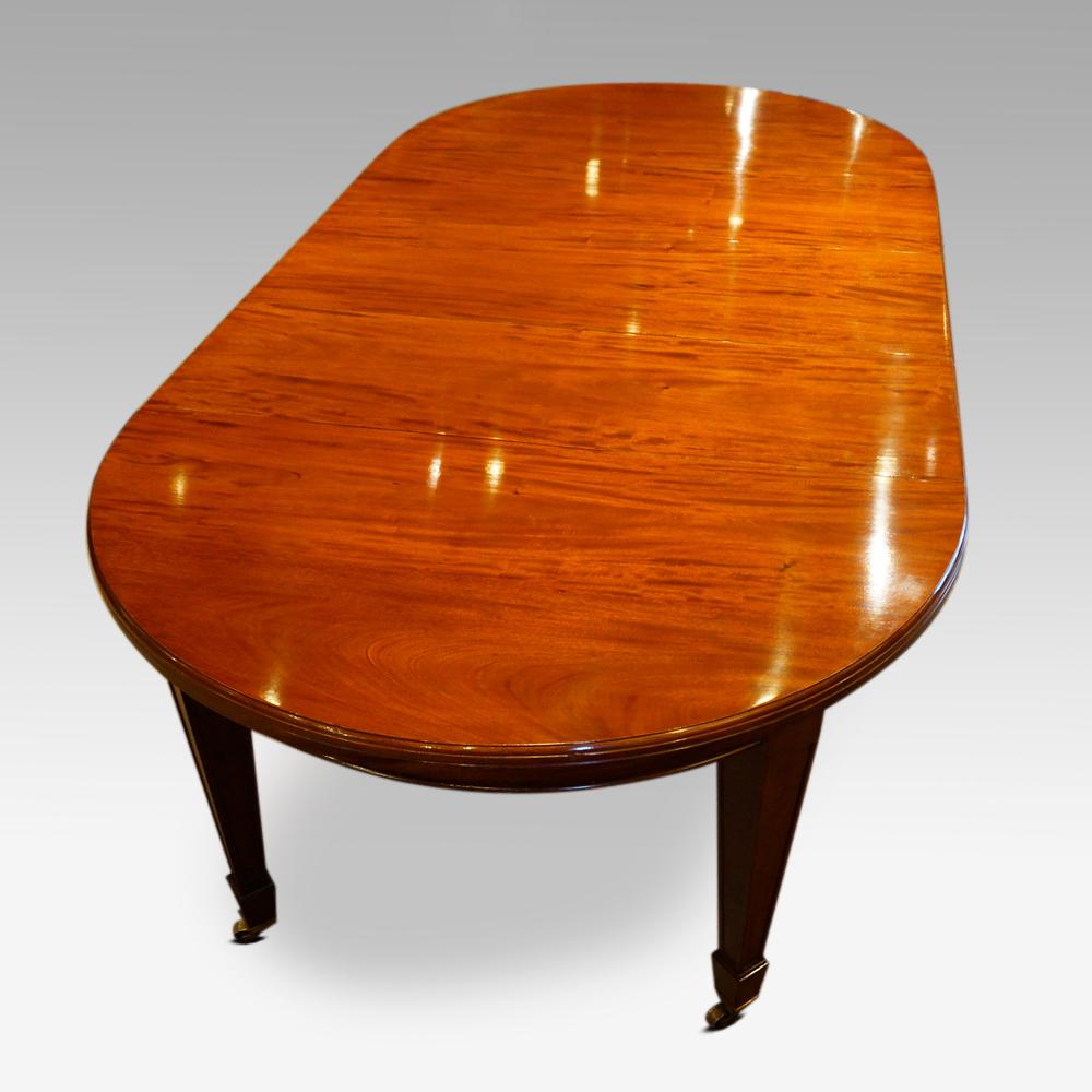Edwardian circular mahogany dining table In Good Condition In Salisbury, Wiltshire