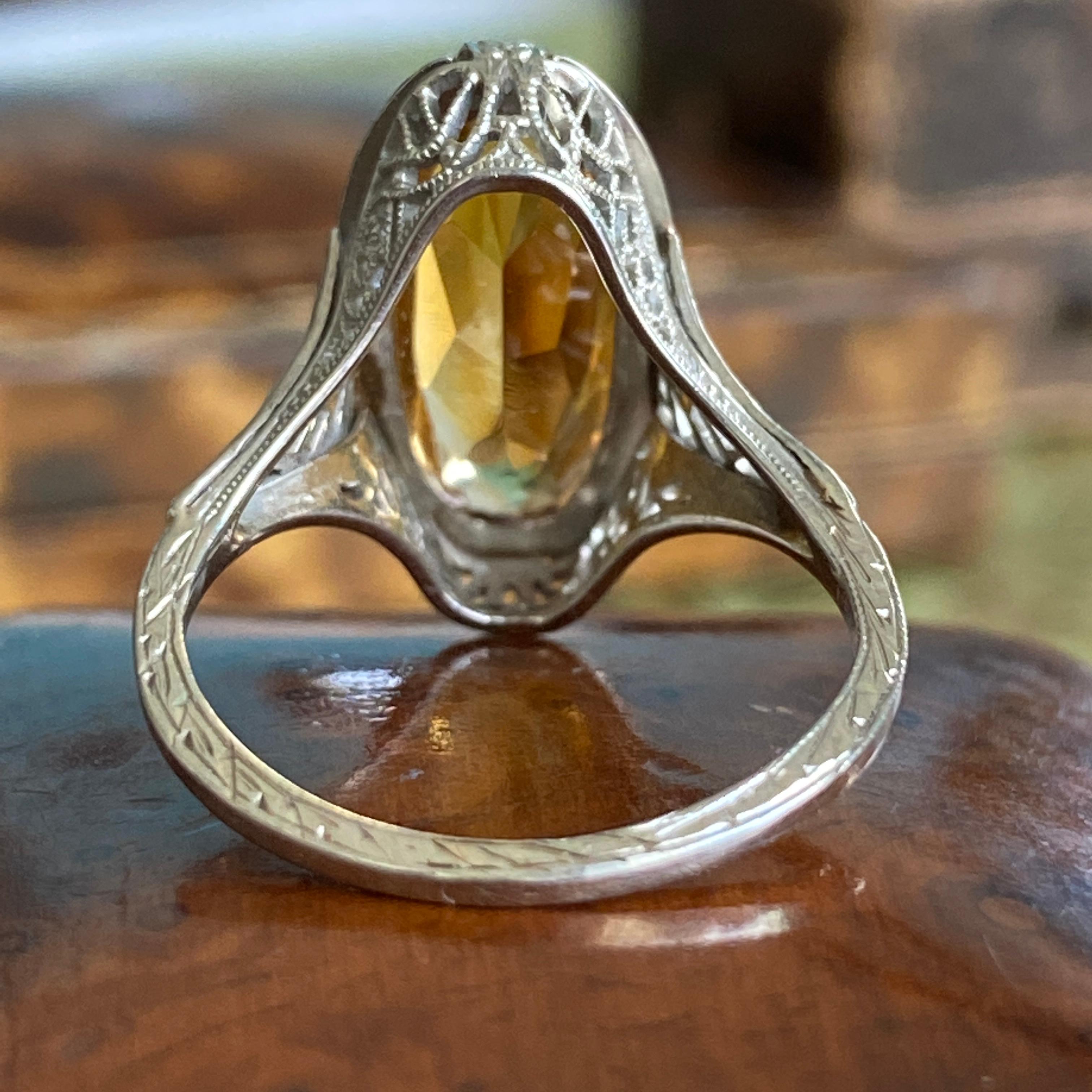 Filigraner edwardianischer Citrin-Ring aus 14 Karat Weißgold im Angebot 4