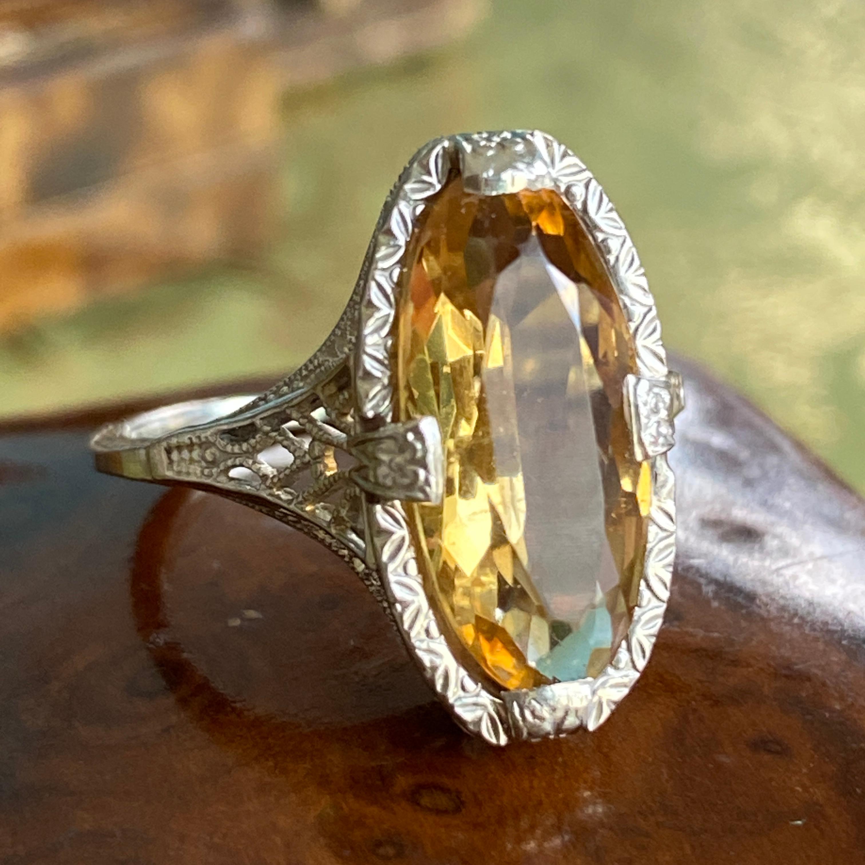 Filigraner edwardianischer Citrin-Ring aus 14 Karat Weißgold (Ovalschliff) im Angebot