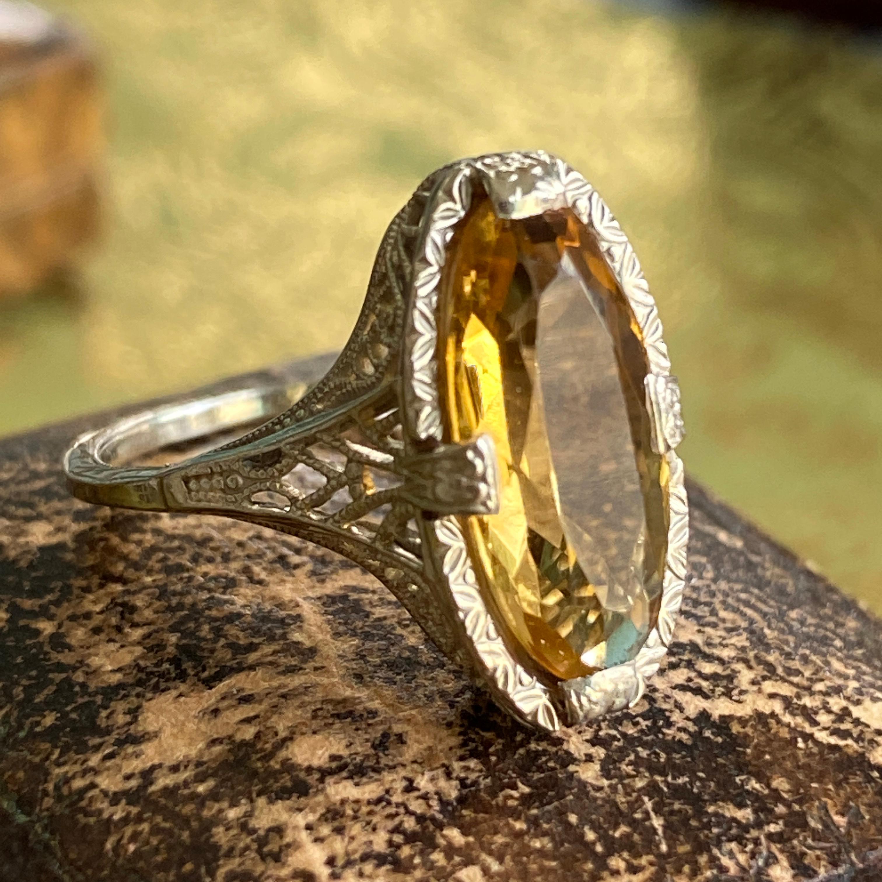 Filigraner edwardianischer Citrin-Ring aus 14 Karat Weißgold im Zustand „Gut“ im Angebot in Scotts Valley, CA