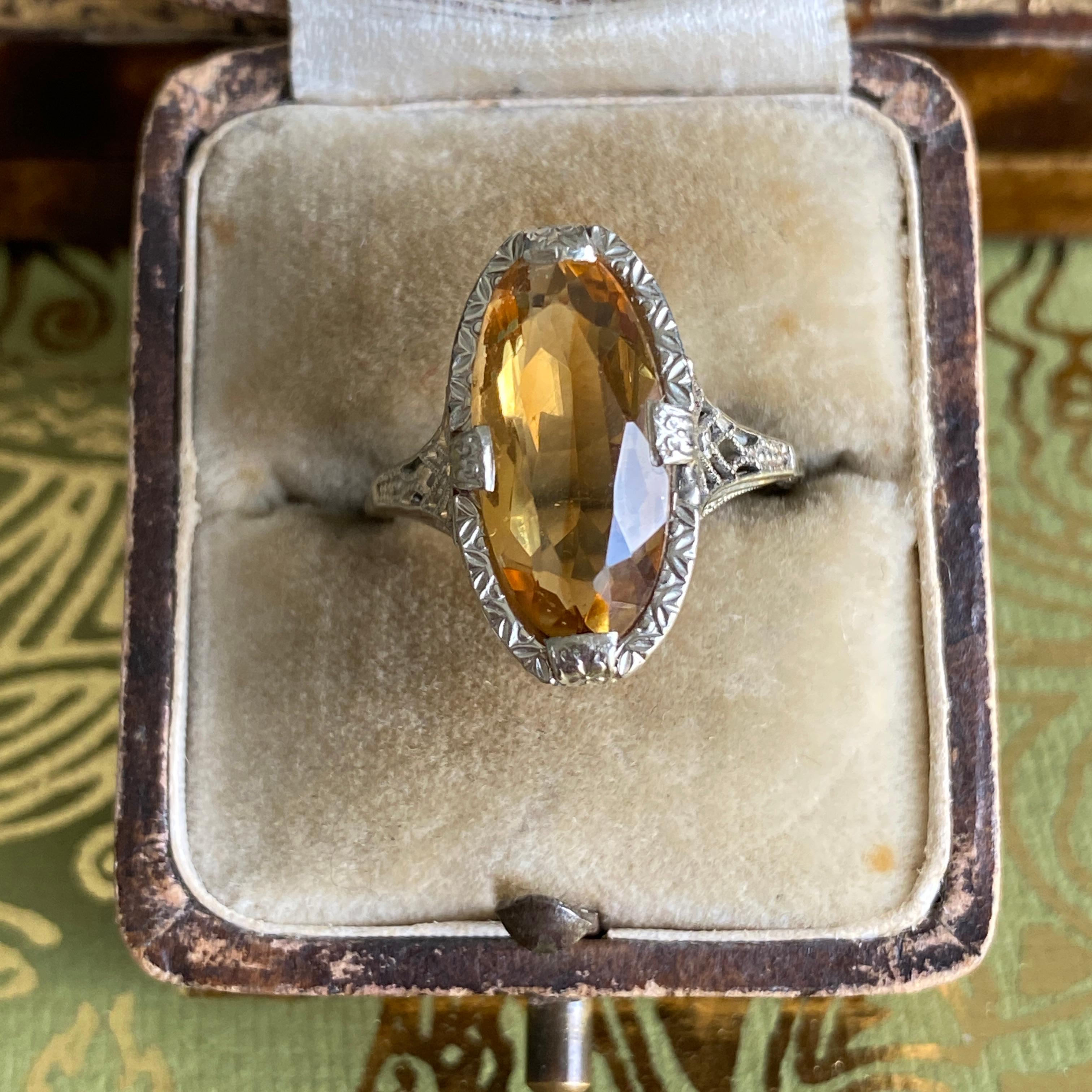 Filigraner edwardianischer Citrin-Ring aus 14 Karat Weißgold im Angebot 1
