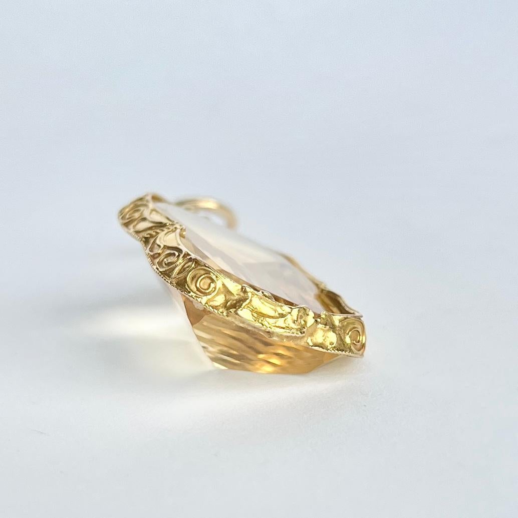 Edwardian Citrine and 9 Carat Gold Fob Pendant In Good Condition In Chipping Campden, GB