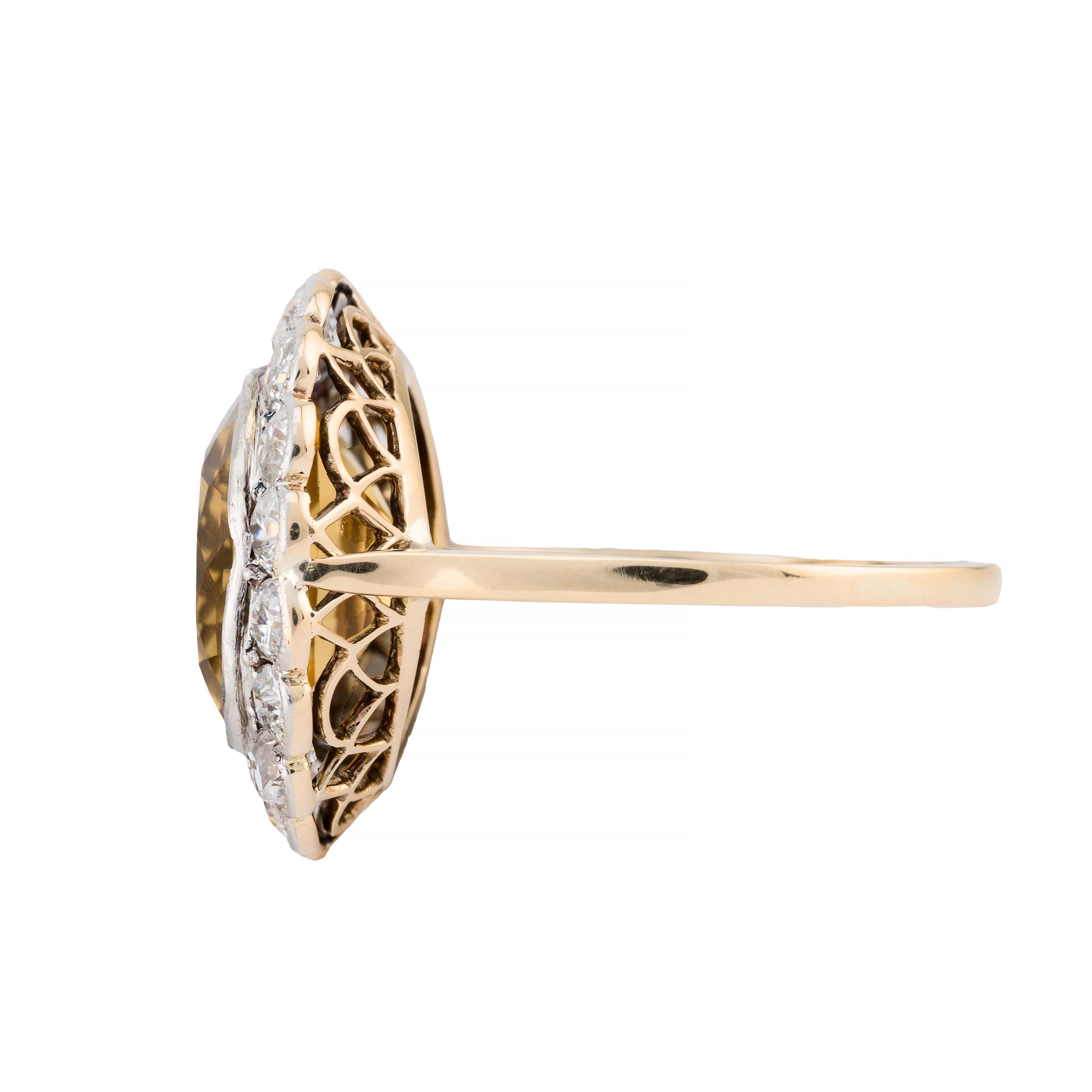 Edwardian Citrine & European Cut Diamond Halo Ring in 18 Karat Gold, Platinum im Zustand „Hervorragend“ im Angebot in Boston, MA