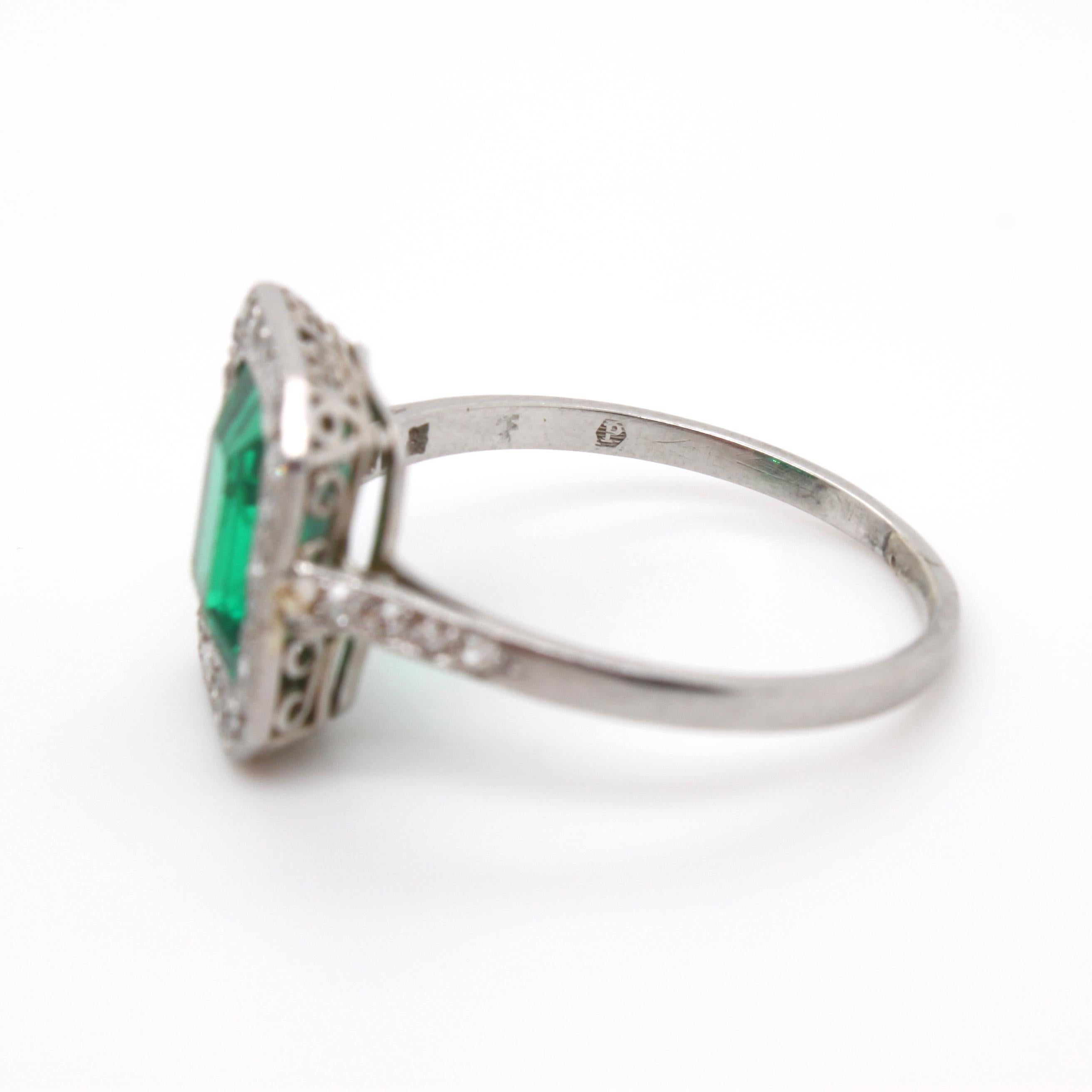 Women's Edwardian Colombian Emerald and Diamond Ring, circa 1910s