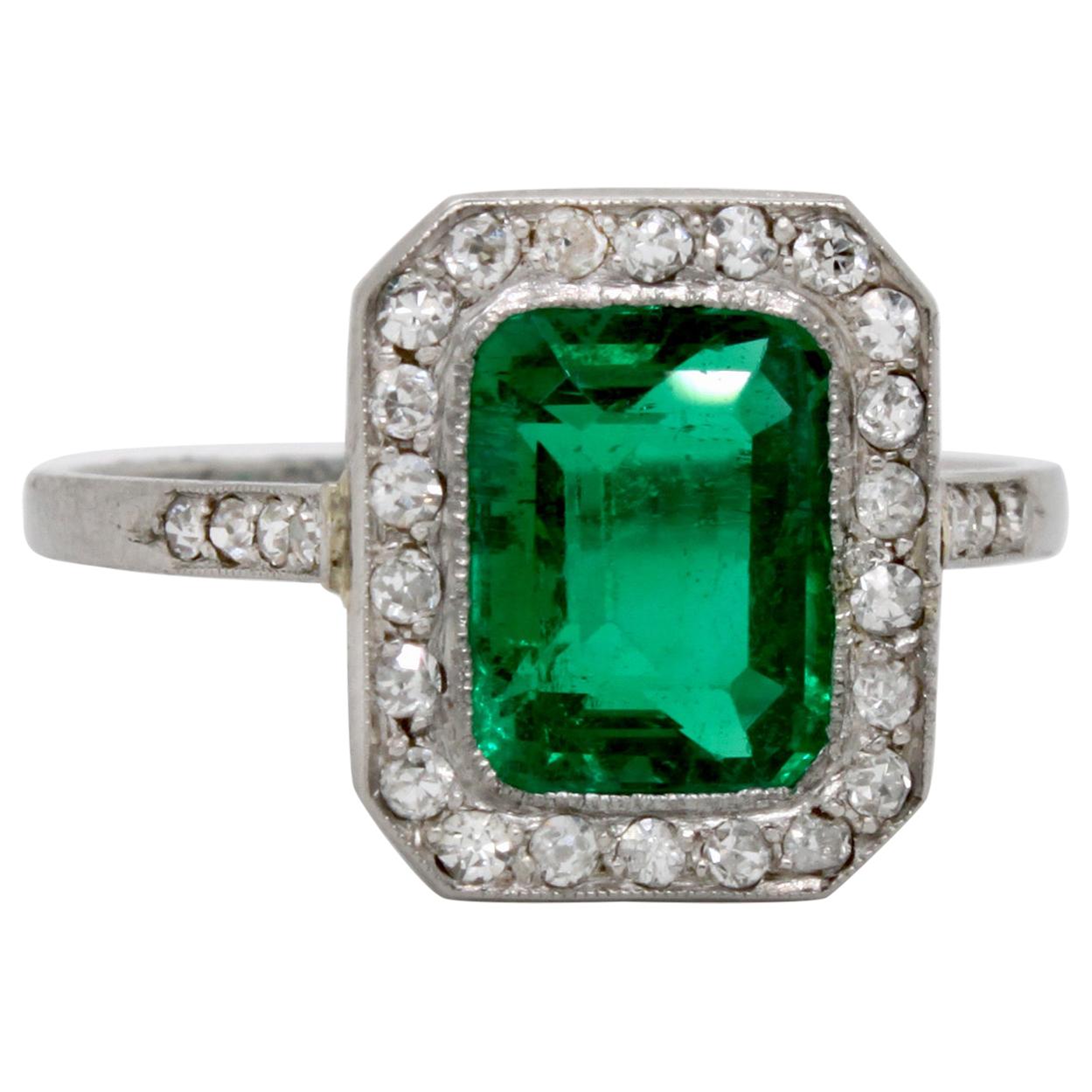 Edwardian Colombian Emerald and Diamond Ring, circa 1910s