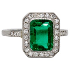 Edwardian Colombian Emerald and Diamond Ring, circa 1910s