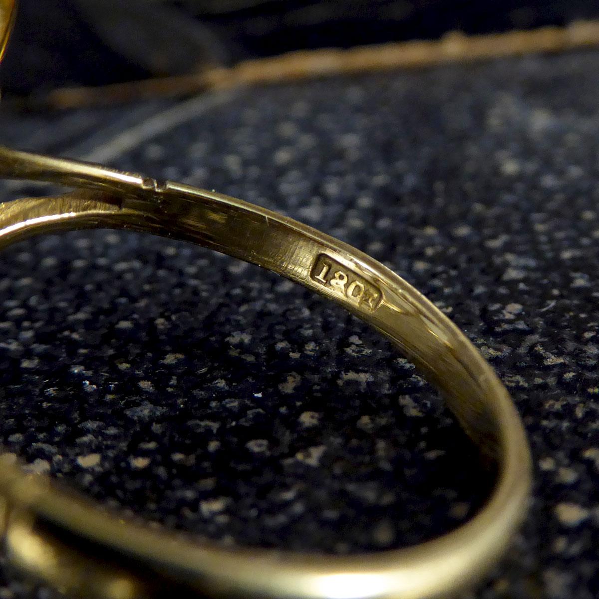 Verwandter grauer Perlen- und Diamant-Cluster-Ring mit Blume aus 18 Karat Gold im viktorianischen Stil für Damen oder Herren im Angebot