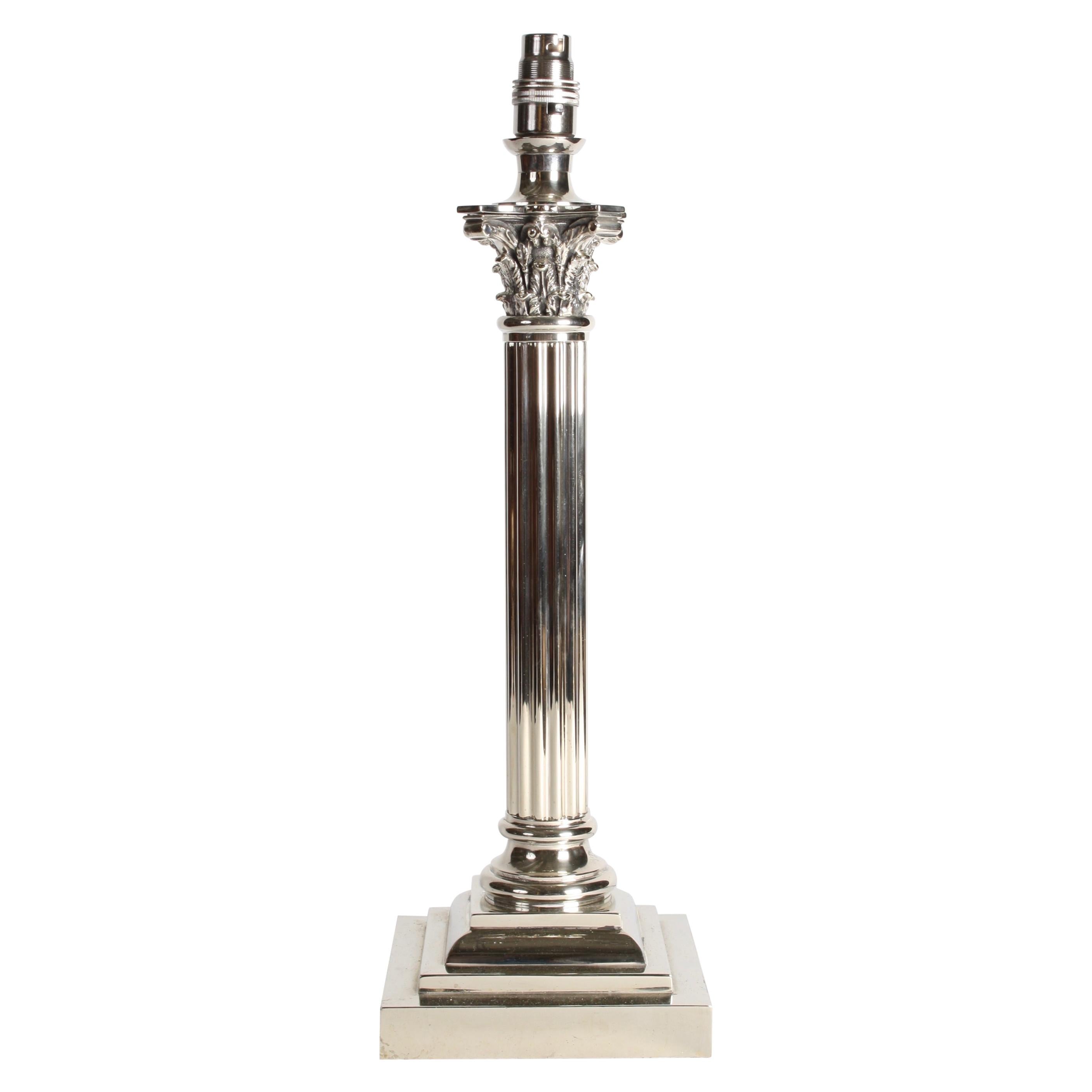 Edwardianische korinthische Säulen-Tischlampe im Angebot