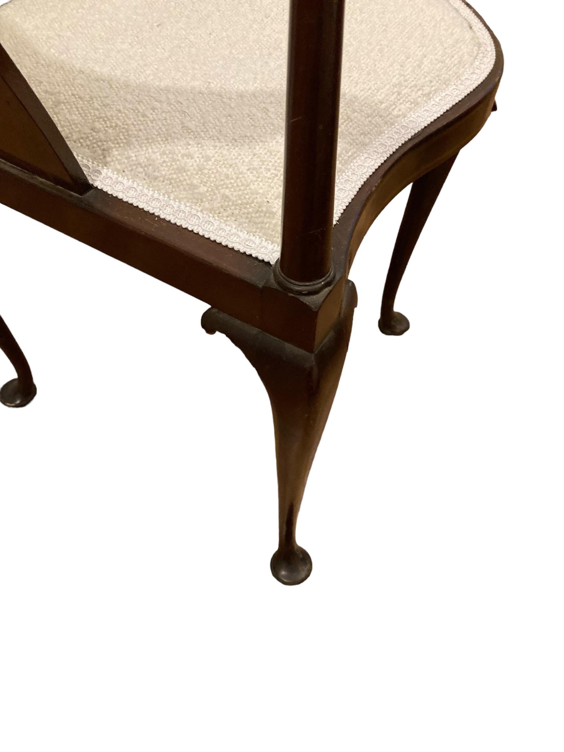 Edwardian Corner Chair Inlaid Backrest on Cabriole Legs and Reupholstered Boucle In Good Condition In Bishop's Stortford, GB