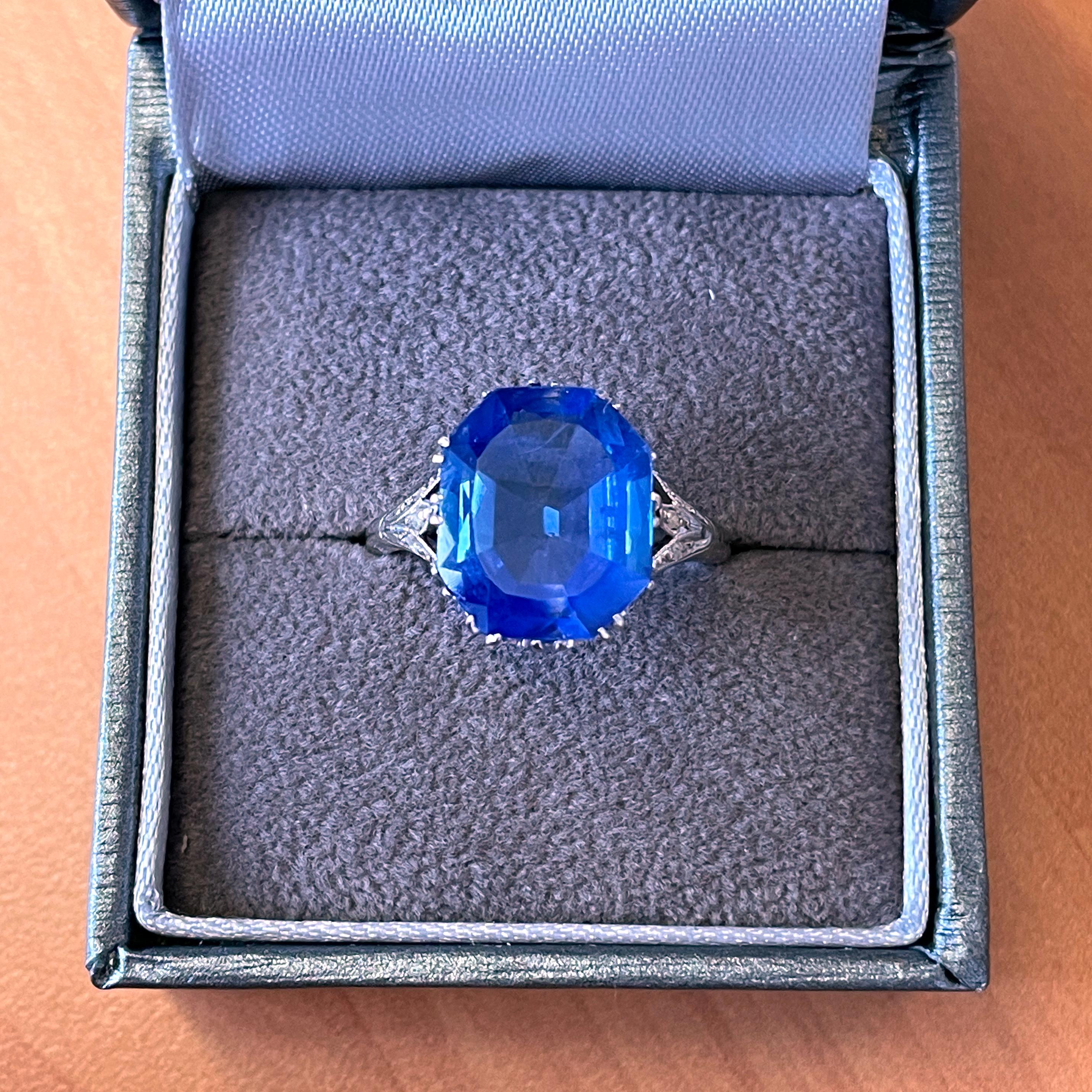 Edwardian Cornflower Blue Natural Ceylon Sapphire 5.85 Carat and Diamond Ring 2
