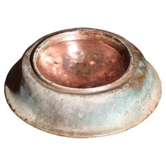 Cuenco de cobre verdigris eduardiano para perros