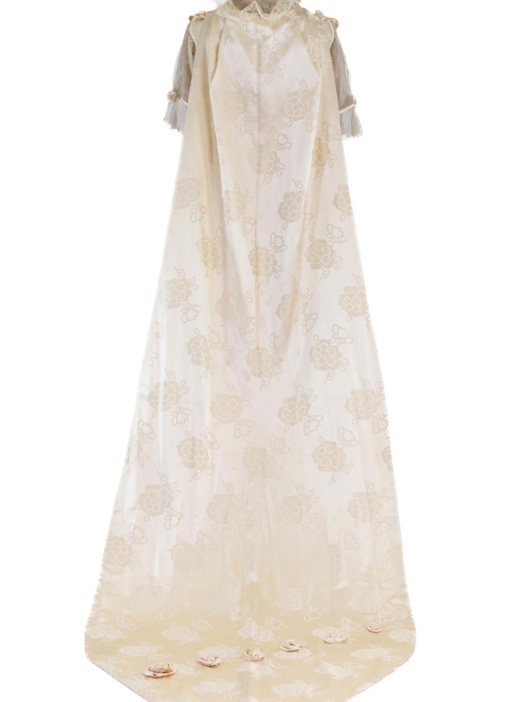 Edwardian Cream Silk Satin & Lace Rare Wedding Or Presentation Gown For Sale 4