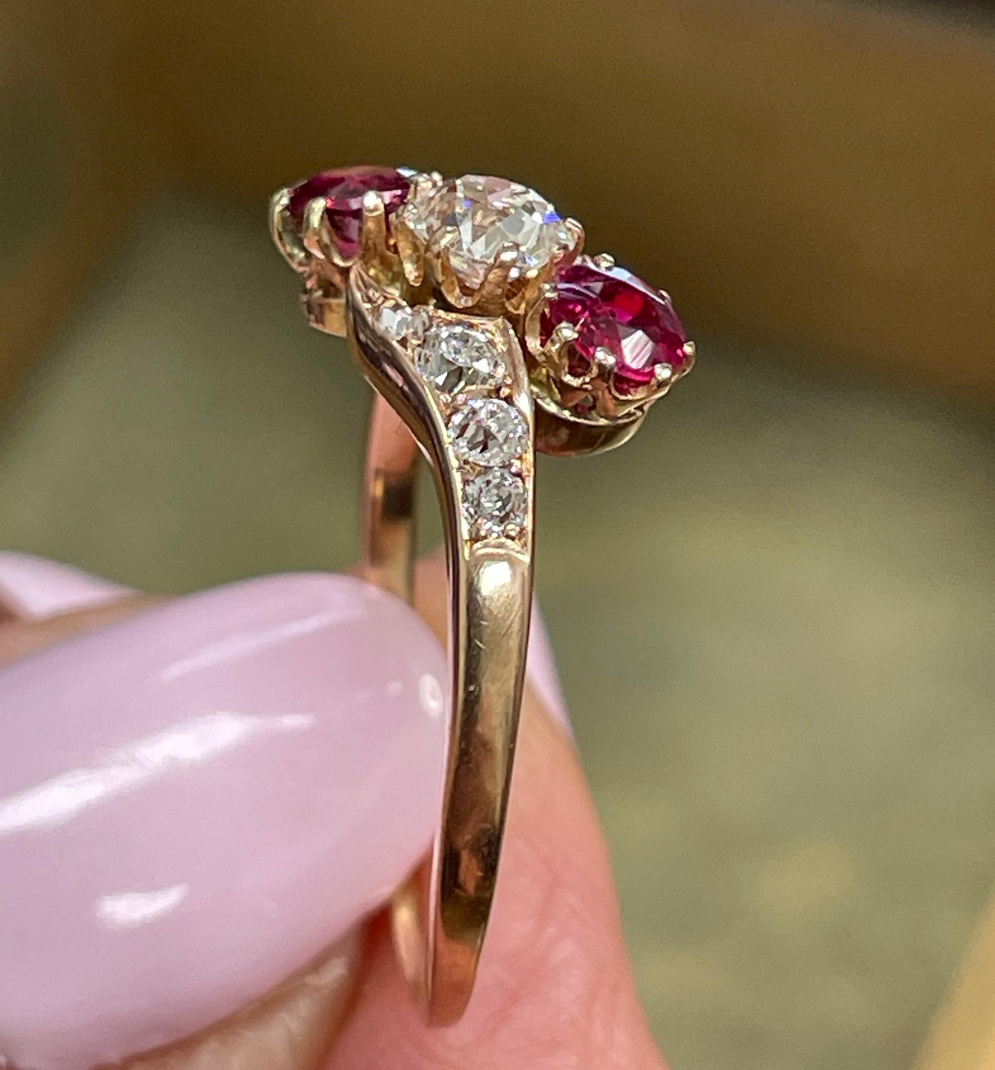 Edwardian Crossover GIA 1.10ct Ruby & Old Mine DIAMOND Three Stone 14K Gold Ring For Sale 8