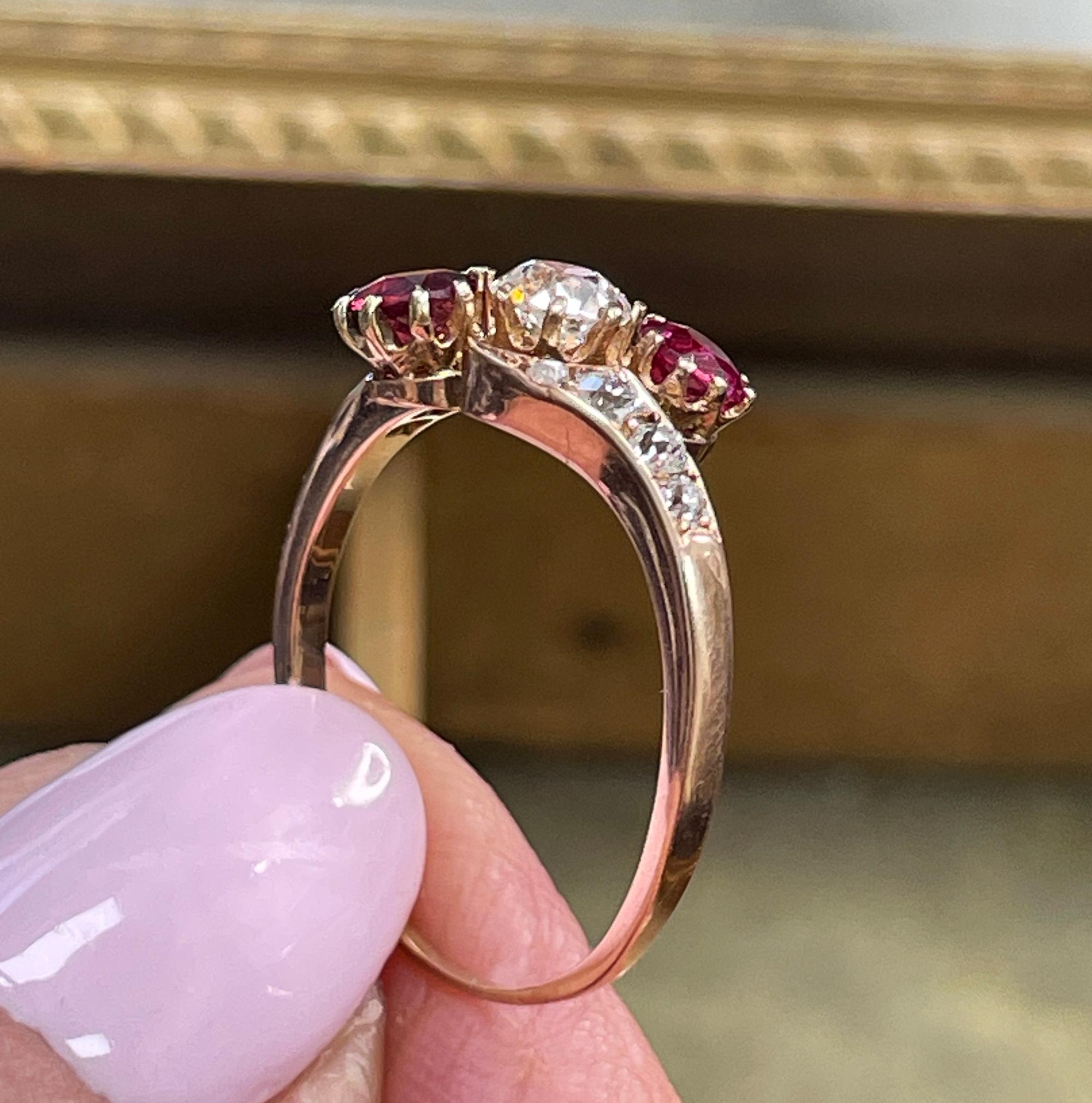 Edwardian Crossover GIA 1.10ct Ruby & Old Mine DIAMOND Three Stone 14K Gold Ring For Sale 9