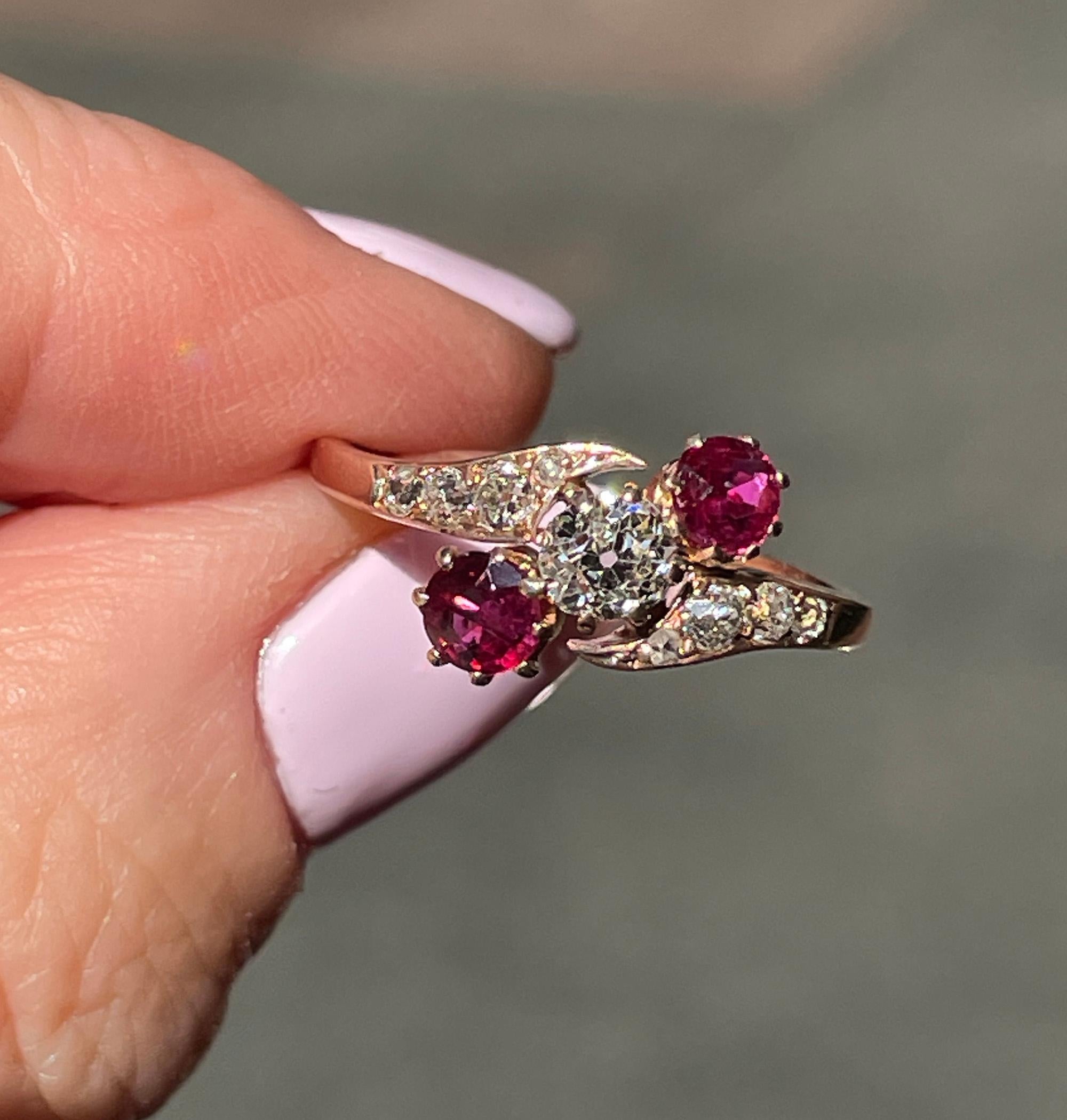 Edwardian Crossover GIA 1.10ct Ruby & Old Mine DIAMOND Three Stone 14K Gold Ring For Sale 13