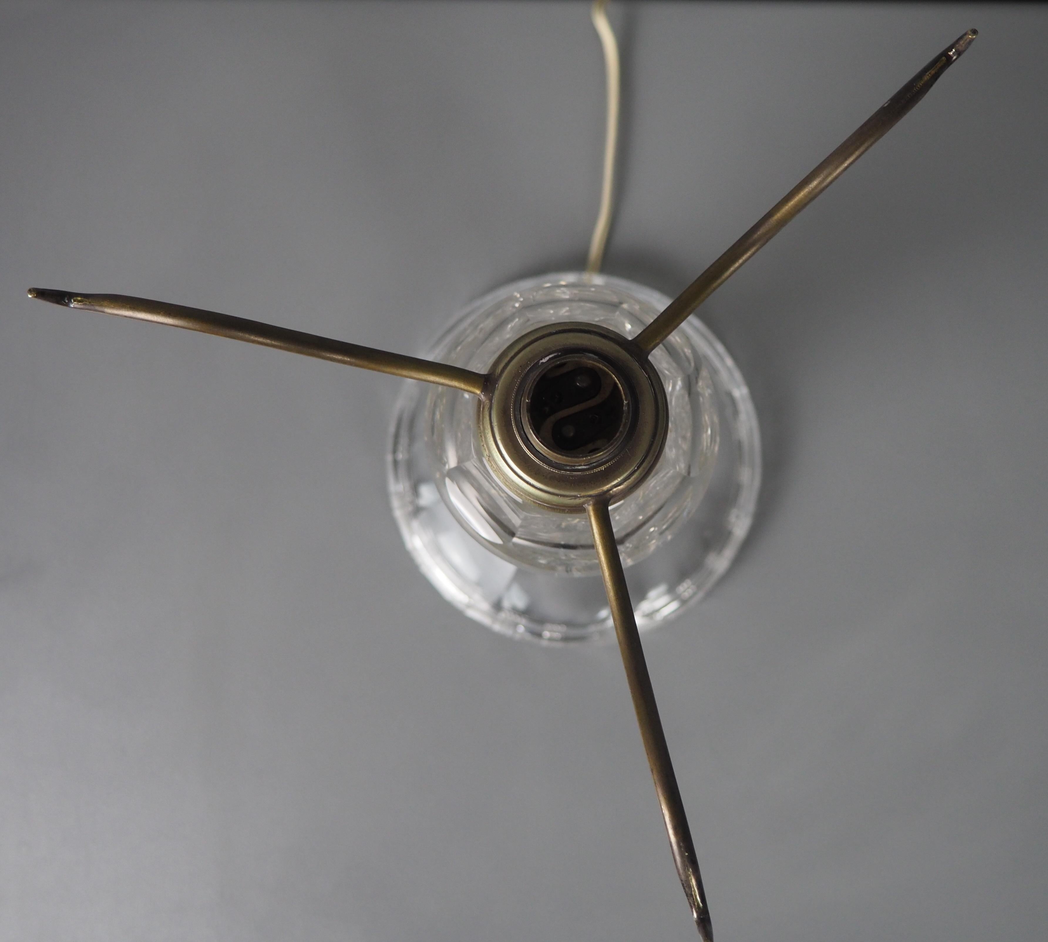Lampe de table édouardienne en cristal taillé en forme de champignon, vers 1908 en vente 7