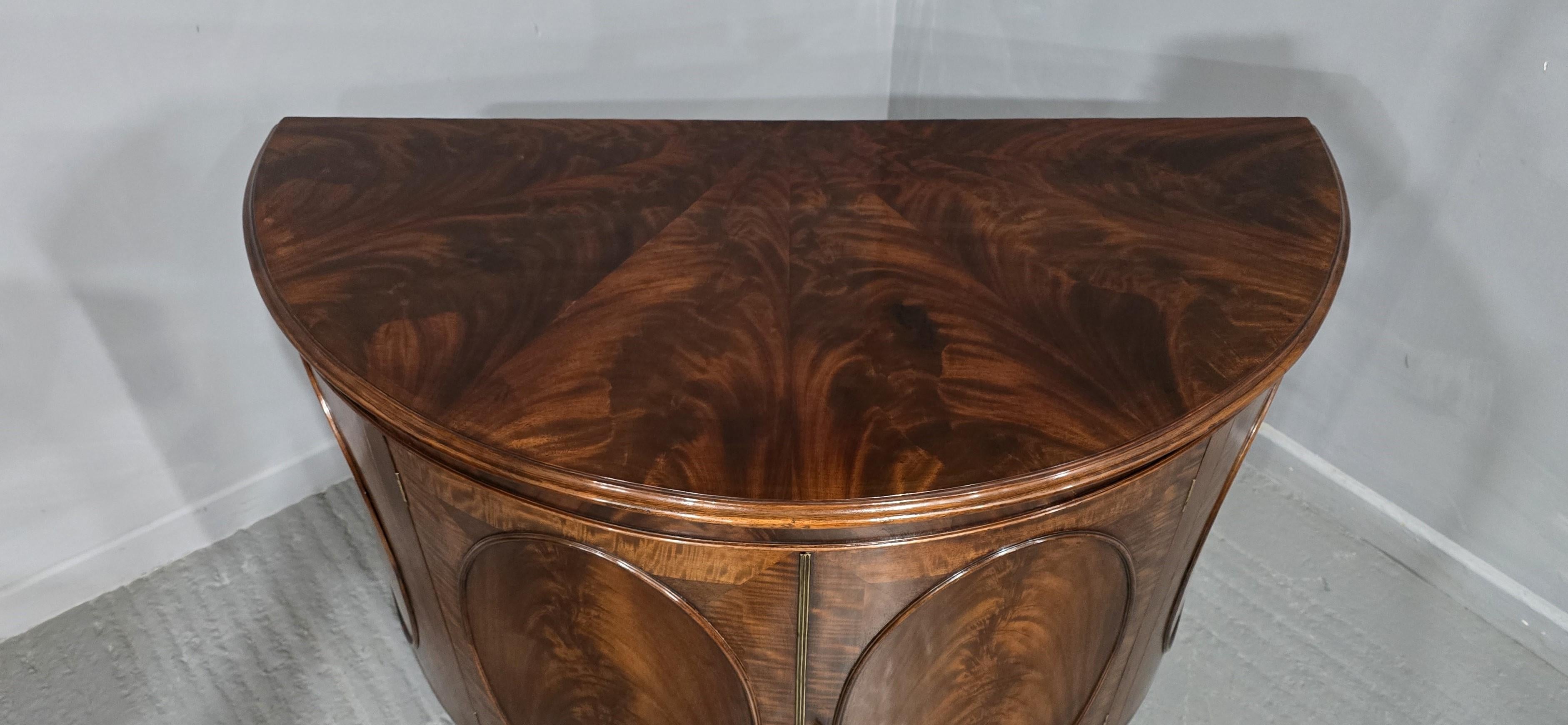 Edwardian Demi Lune Sideboard In Good Condition For Sale In Swadlincote, GB