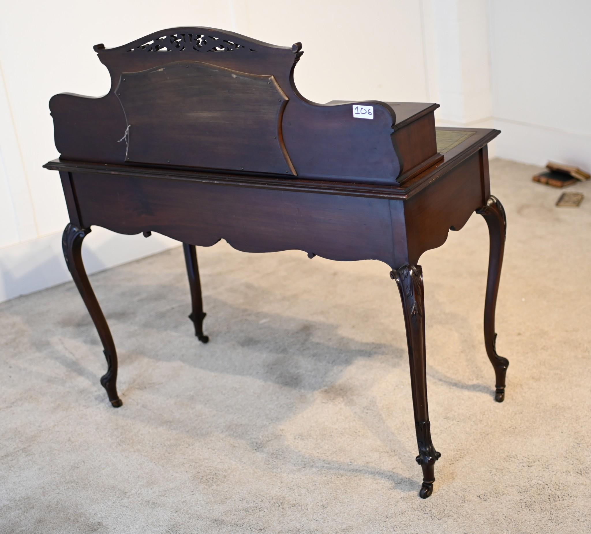 Refined Edwardian desk in mahogany we date to circa 1900
Love the fronts to the drawers which feature elegantly carved leaf motifs, almost art nouveau in style
Great leather writing surface
Features numerous drawers so plenty of storage
Bought from
