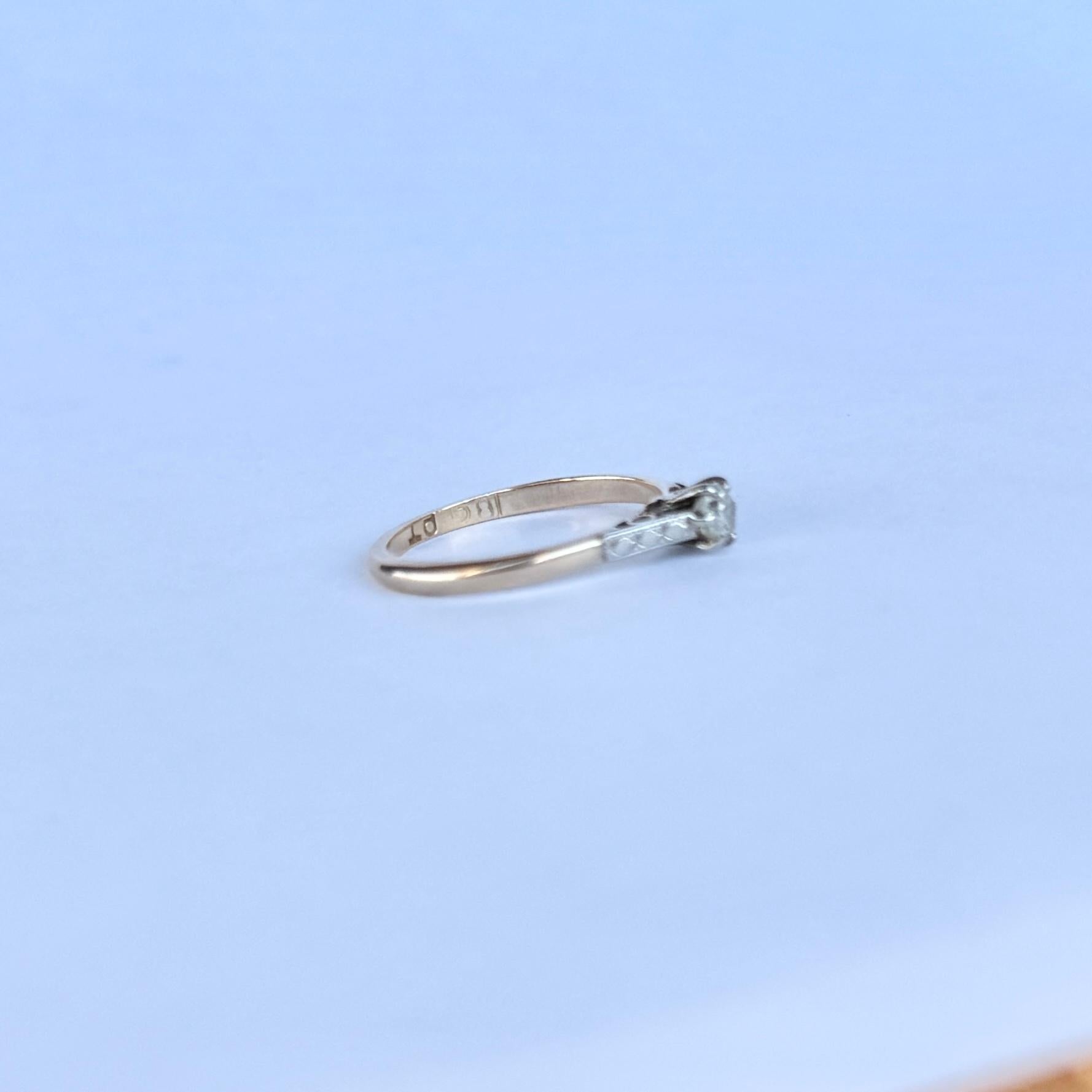 Round Cut Edwardian Diamond 18 Carat Gold and Platinum Solitaire Ring For Sale