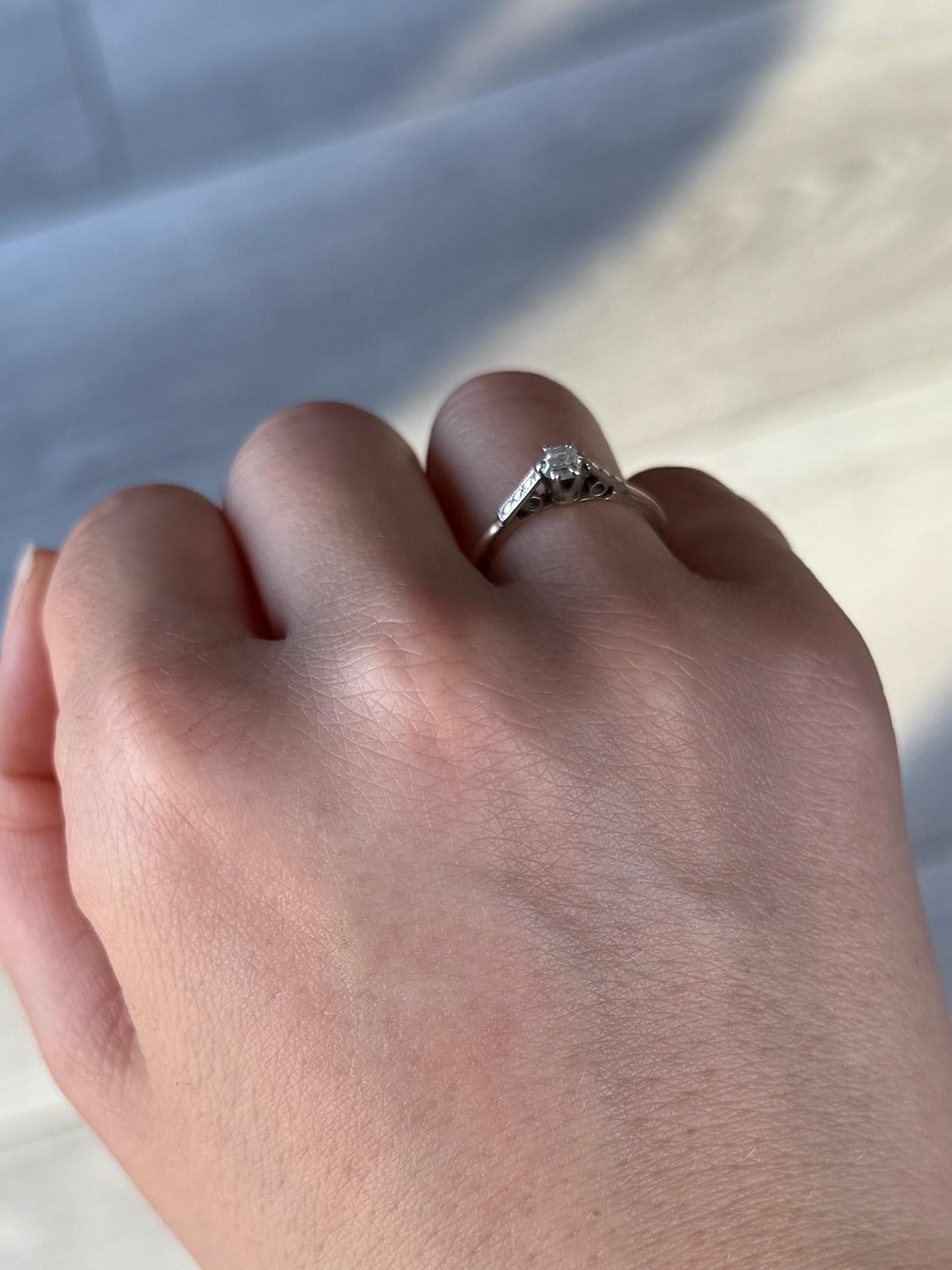 Edwardian Diamond 18 Carat Gold and Platinum Solitaire Ring For Sale 1