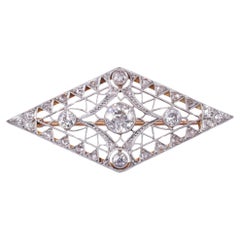 Edwardian Diamond 18K 
Platinum Pin
