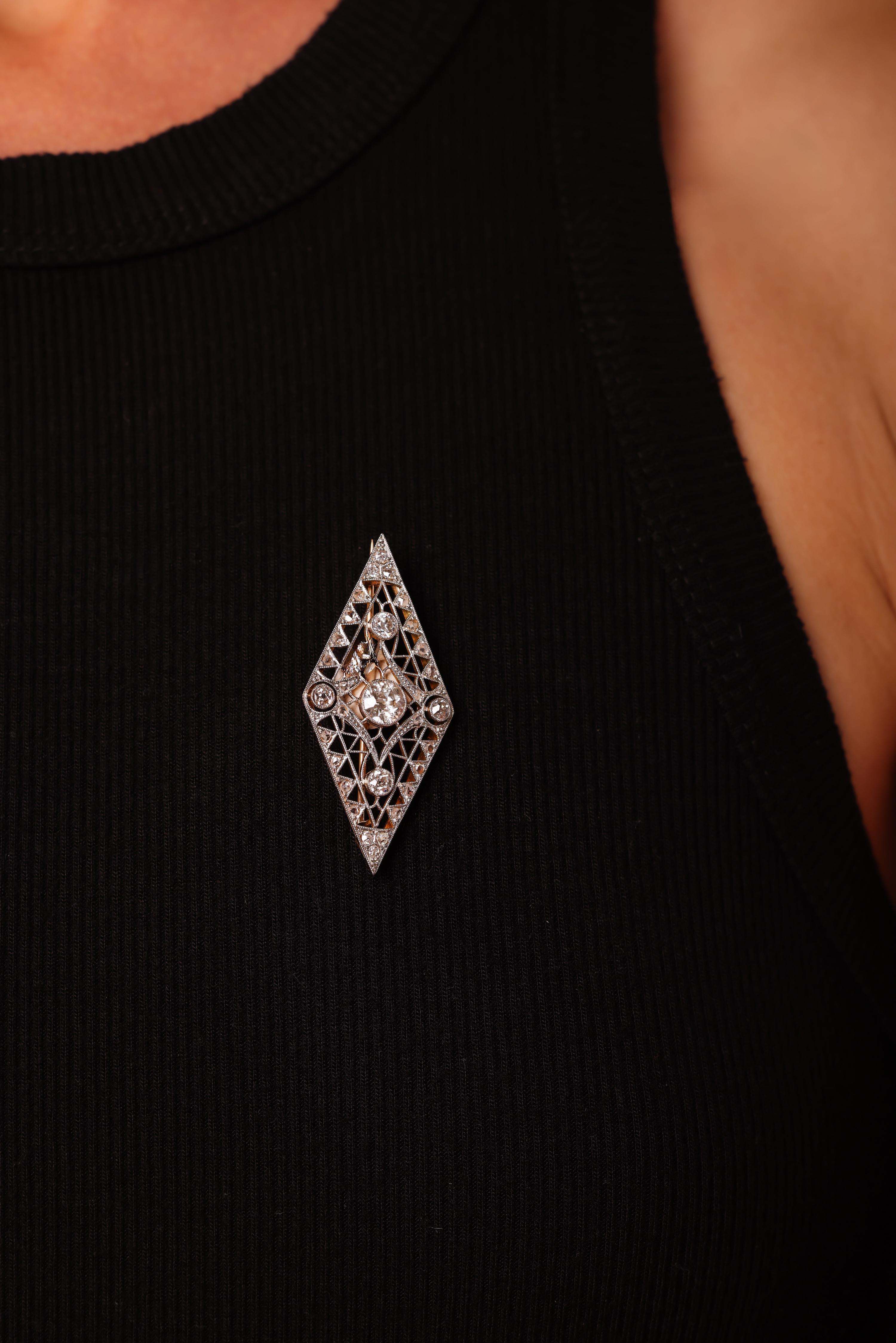 Edwardian Diamond 18K Yellow Gold Silver Brooch In Excellent Condition For Sale In Beverly Hills, CA