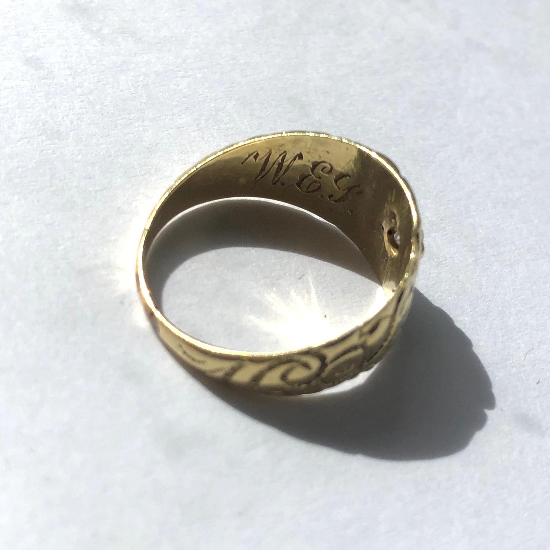 Edwardian Diamond and 18 Carat Gold Engraved Band In Good Condition In Chipping Campden, GB