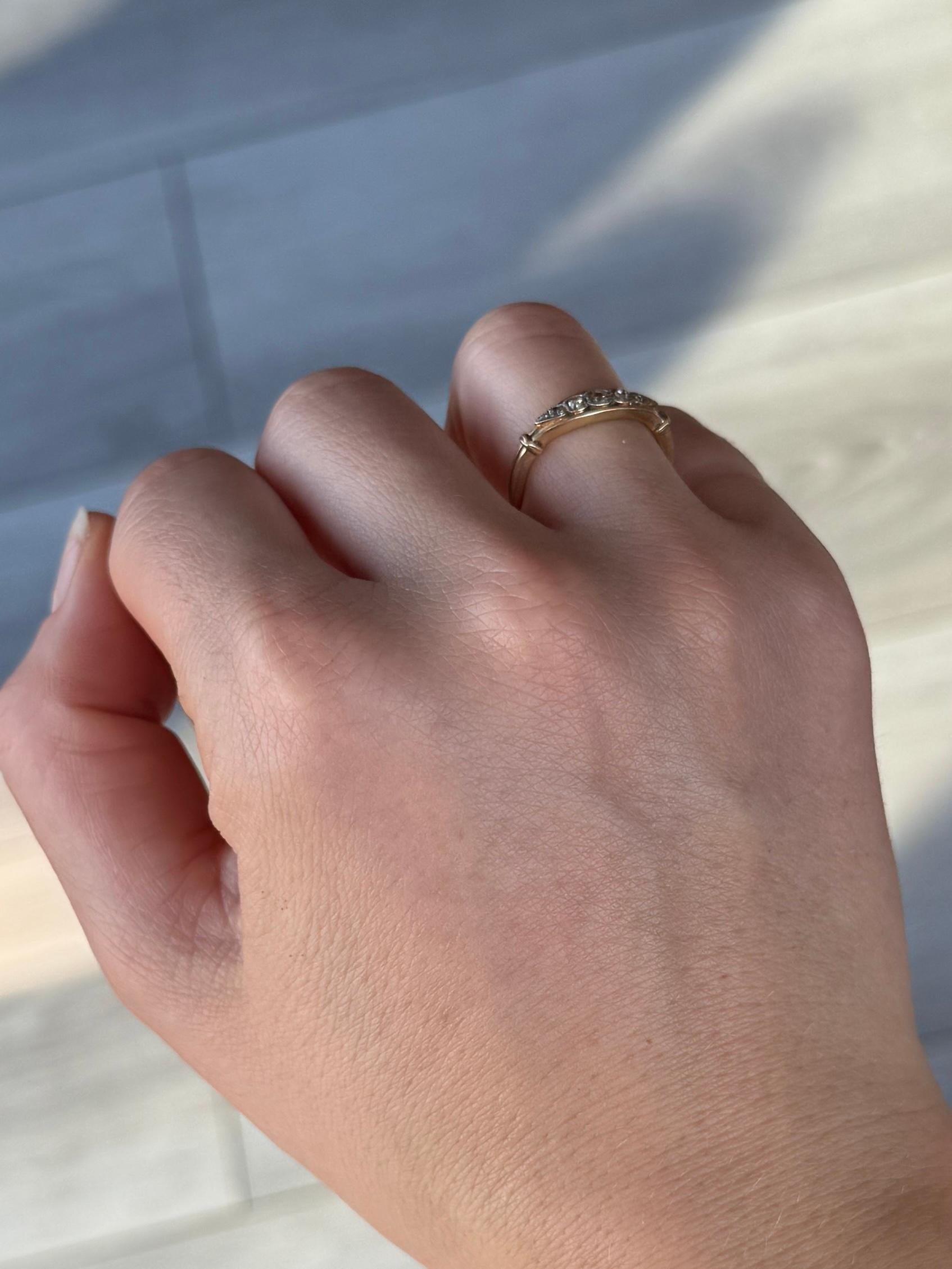 Edwardian Diamond and 18 Carat Gold Five-Stone Band Ring 1