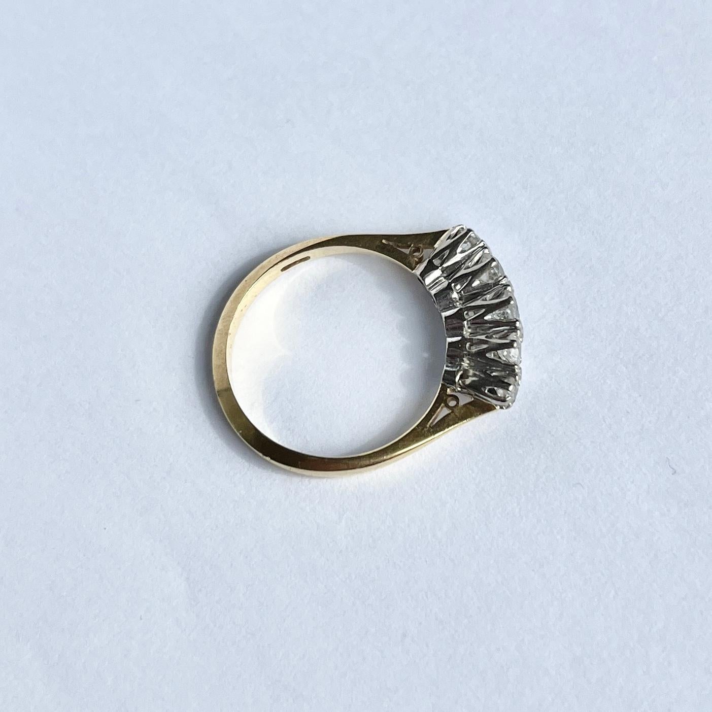 Fünf-Stein-Ring aus 18 Karat Gold mit Diamanten im Edwardianischen Stil Damen im Angebot