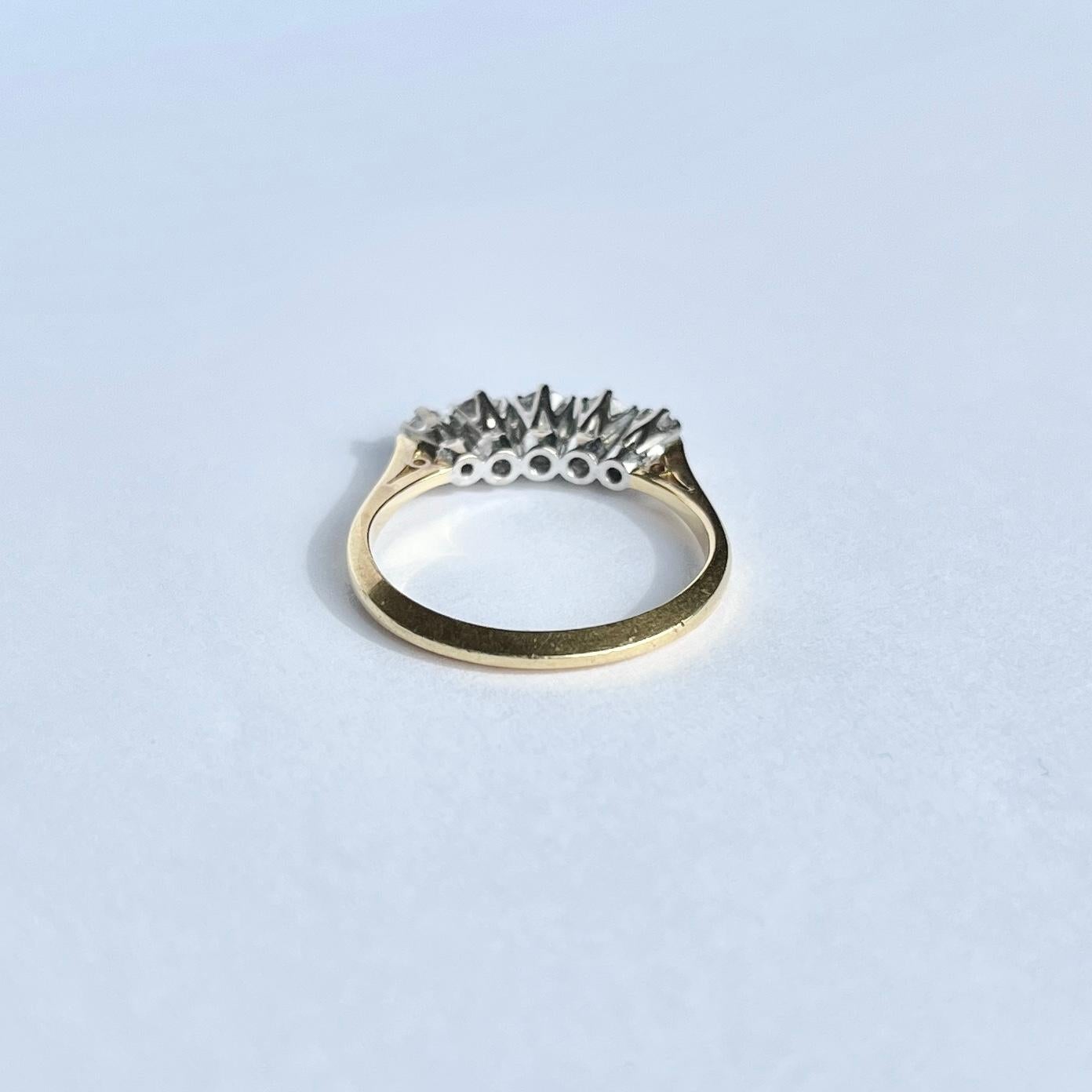Fünf-Stein-Ring aus 18 Karat Gold mit Diamanten im Edwardianischen Stil im Angebot 1