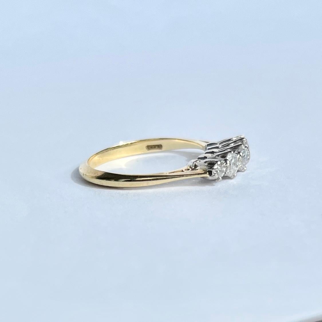 Fünf-Stein-Ring aus 18 Karat Gold mit Diamanten im Edwardianischen Stil im Angebot 2
