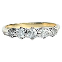 Fünf-Stein-Ring aus 18 Karat Gold mit Diamanten im Edwardianischen Stil