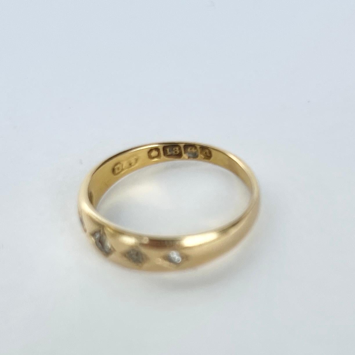Edwardian Diamond and 18 Carat Gold Gypsy Five-Stone Ring In Good Condition For Sale In Chipping Campden, GB