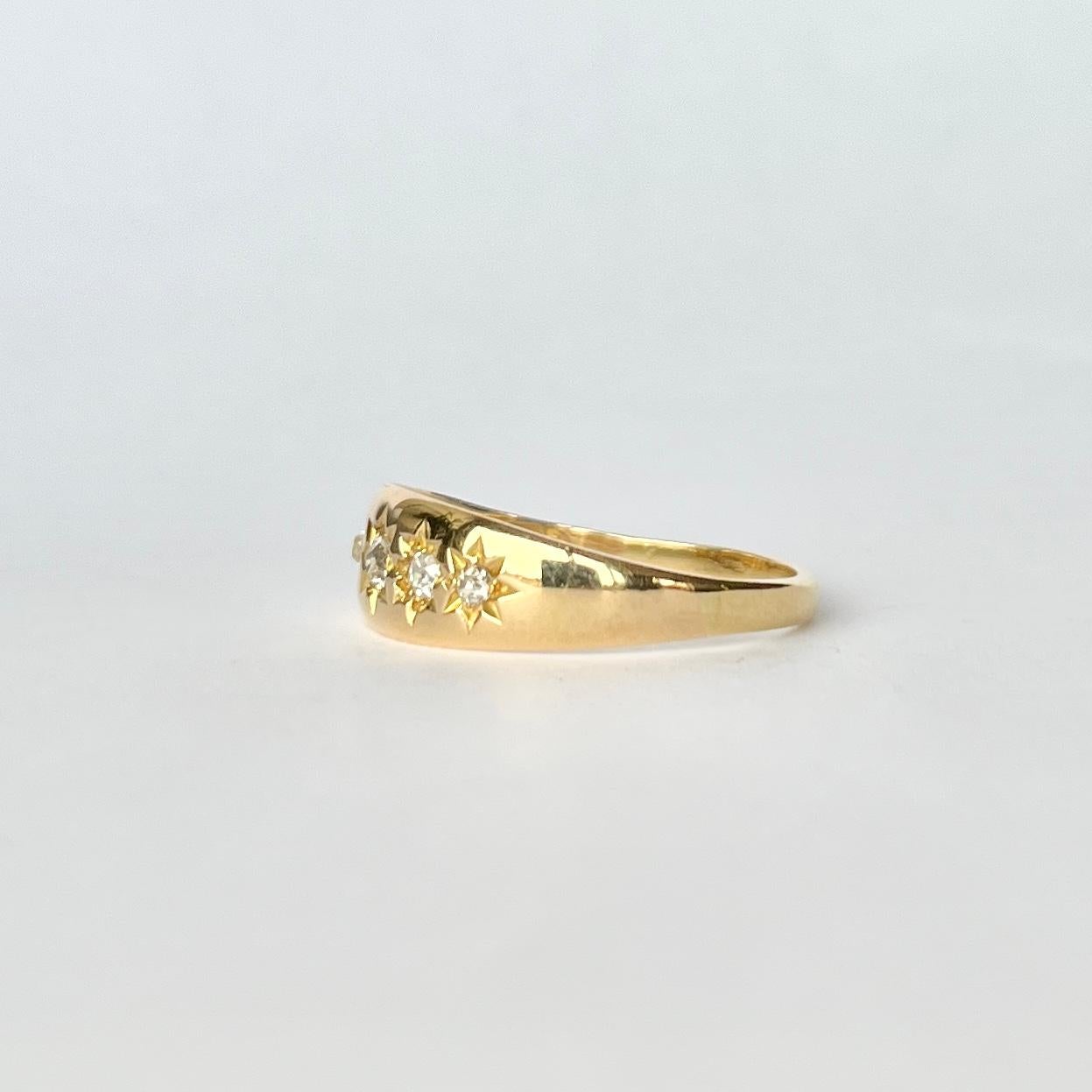 Women's or Men's Edwardian Diamond and 18 Carat Gold Star Setting Five-Stone Ring