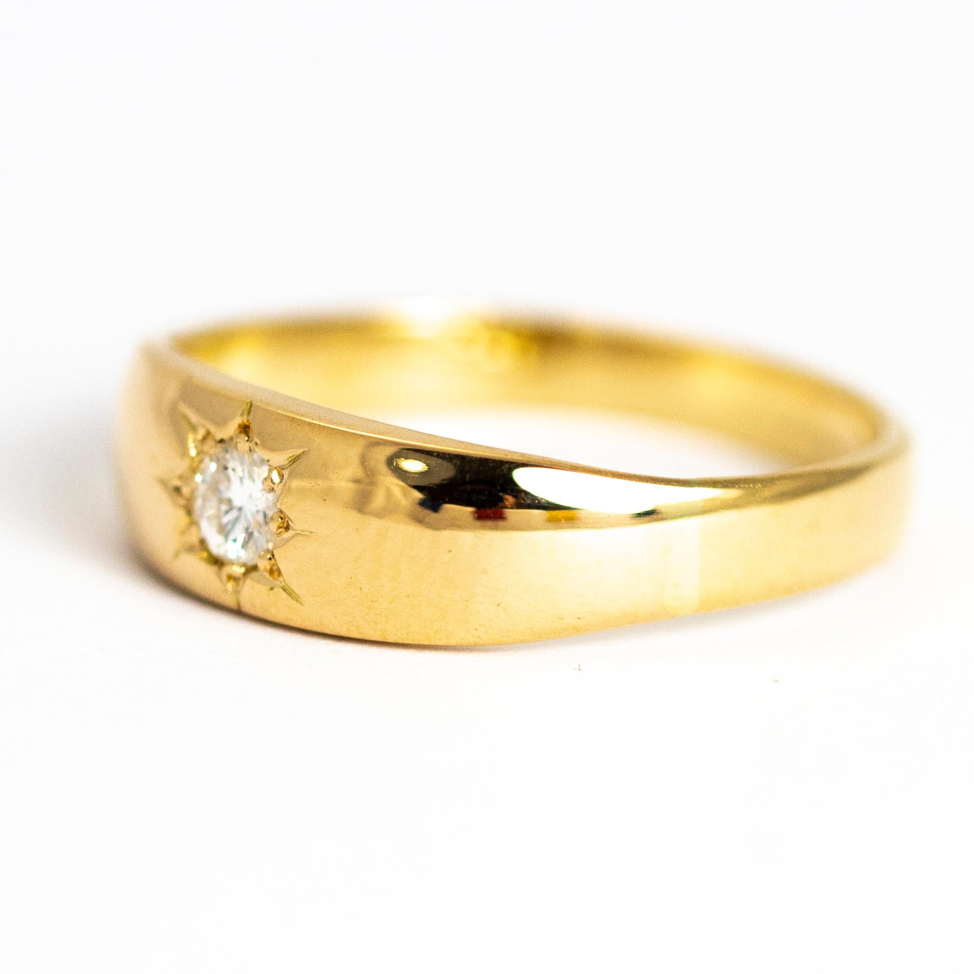 The old mine cut diamond in this ring is bright and clean and measures 15pts. It is so sparkly and sits in a lovely star setting. This ring is modelled in 18ct gold and is so simple and stylish. 

Ring Size: Q or 8 
Band Width: 5.5mm