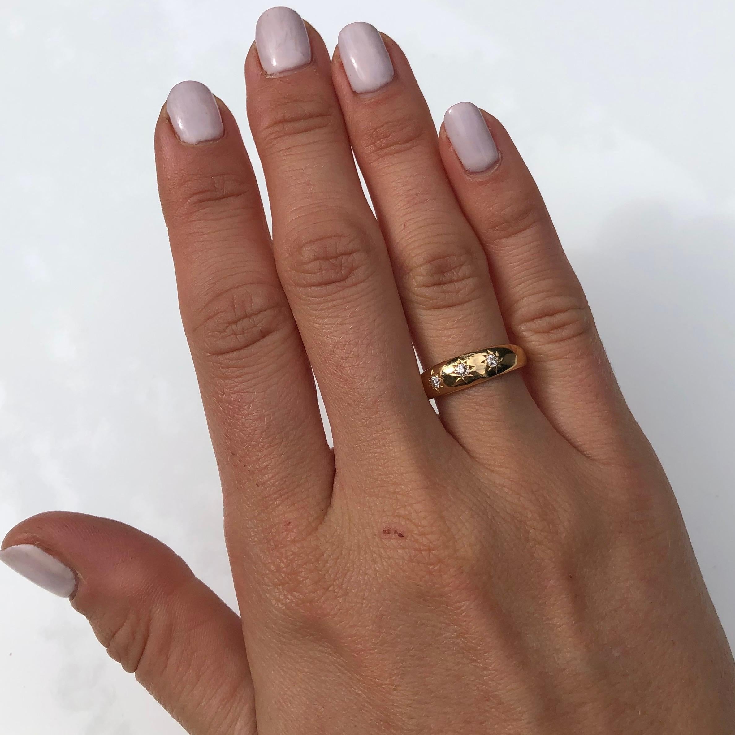 Women's or Men's Edwardian Diamond and 18 Carat Gold Gypsy Ring