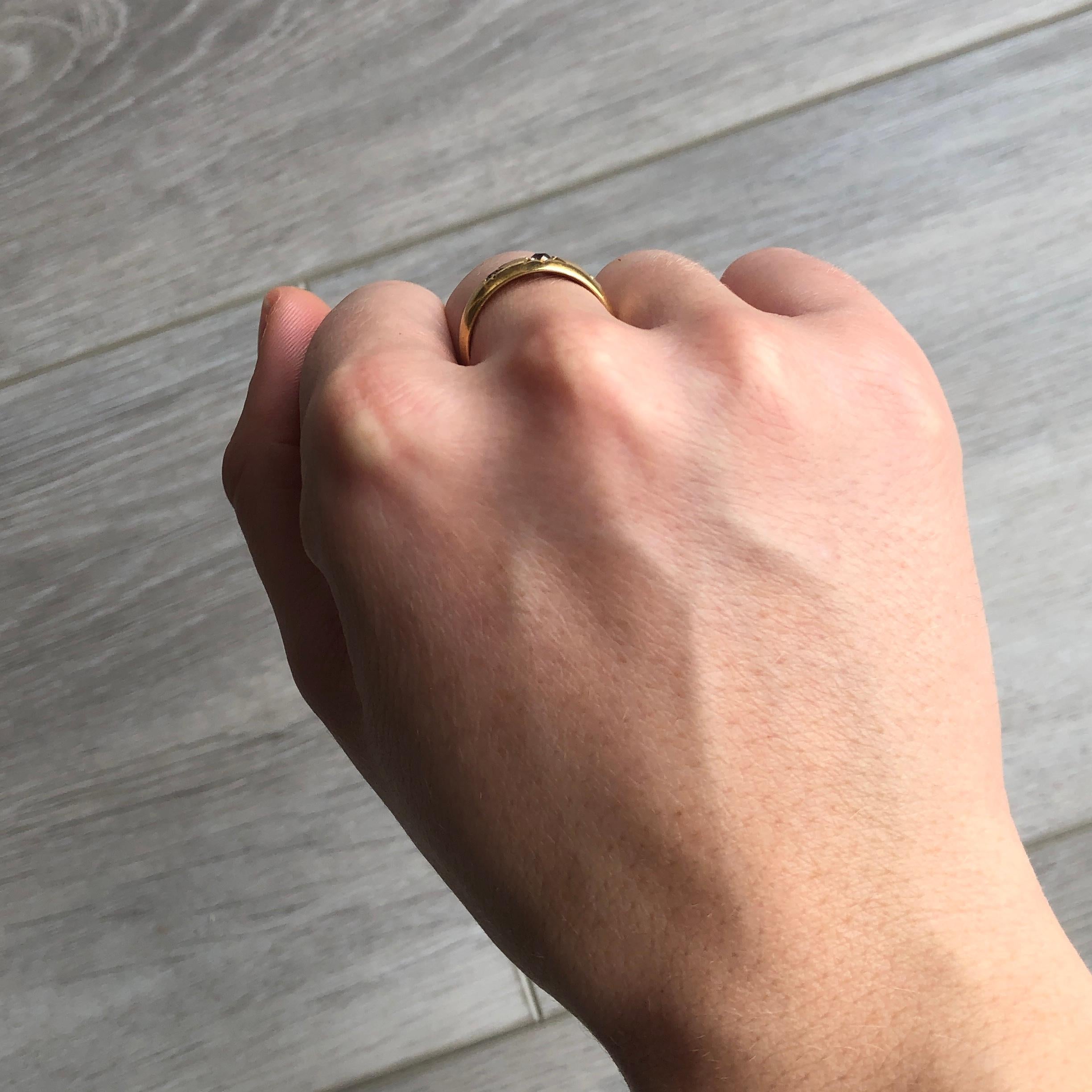 Women's or Men's Edwardian Diamond and 18 Carat Gold Gypsy Ring