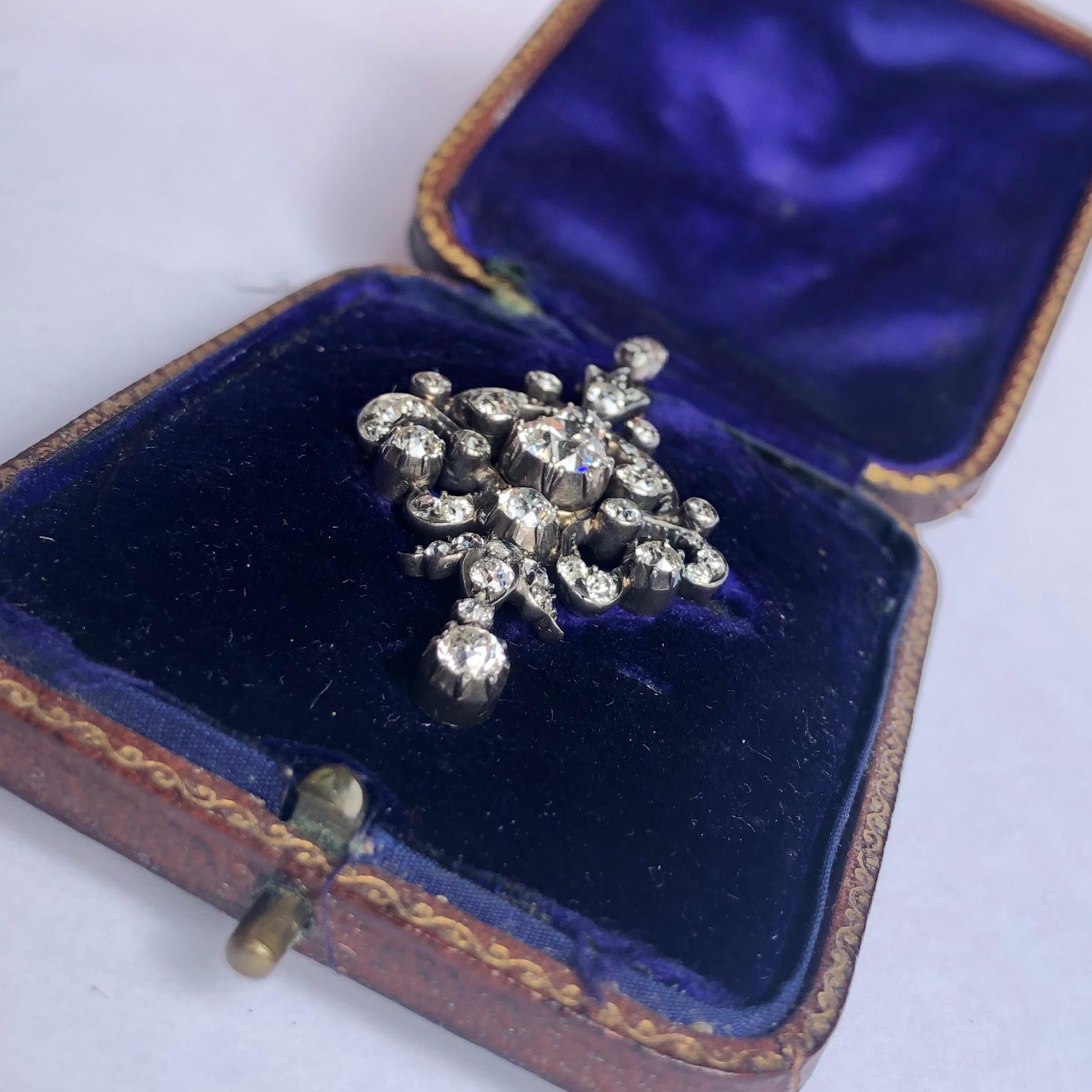 Round Cut Edwardian Diamond and 18 Carat Gold Pendant in Original Fitted Box