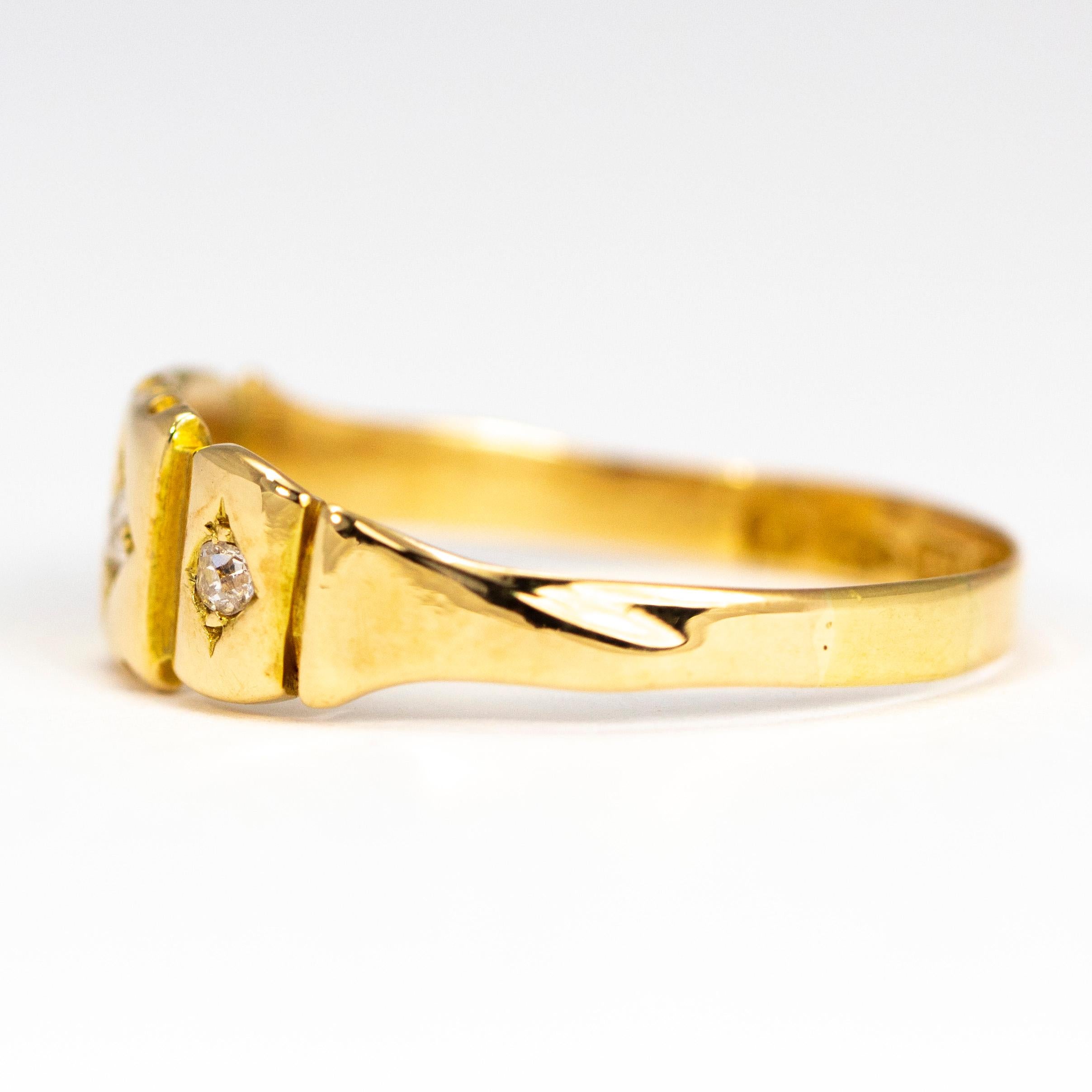 Edwardian Diamond and 18 Carat Gold Three-Stone Band In Good Condition In Chipping Campden, GB
