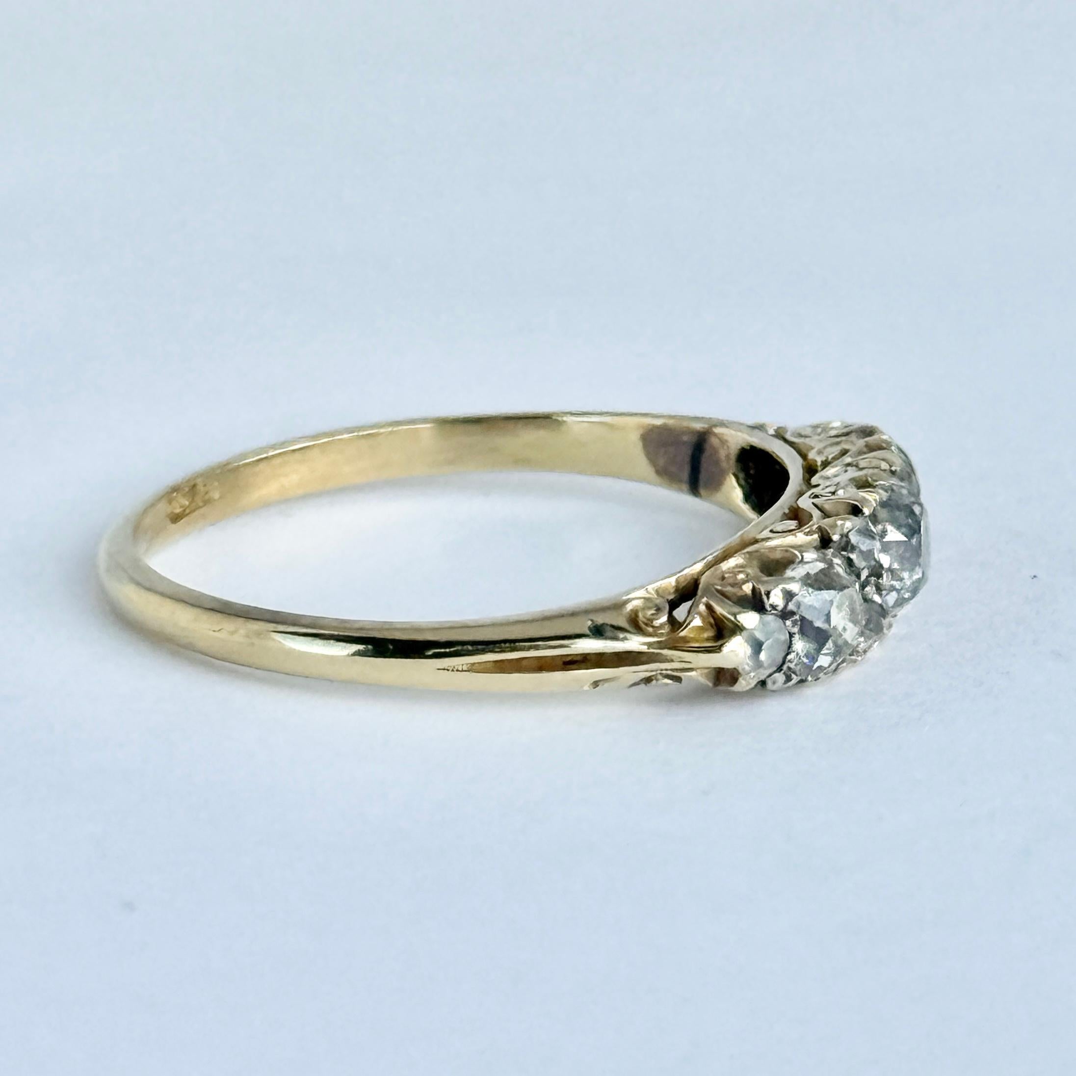 Edoardiano Anello edoardiano con tre pietre in oro 18 carati e diamanti in vendita