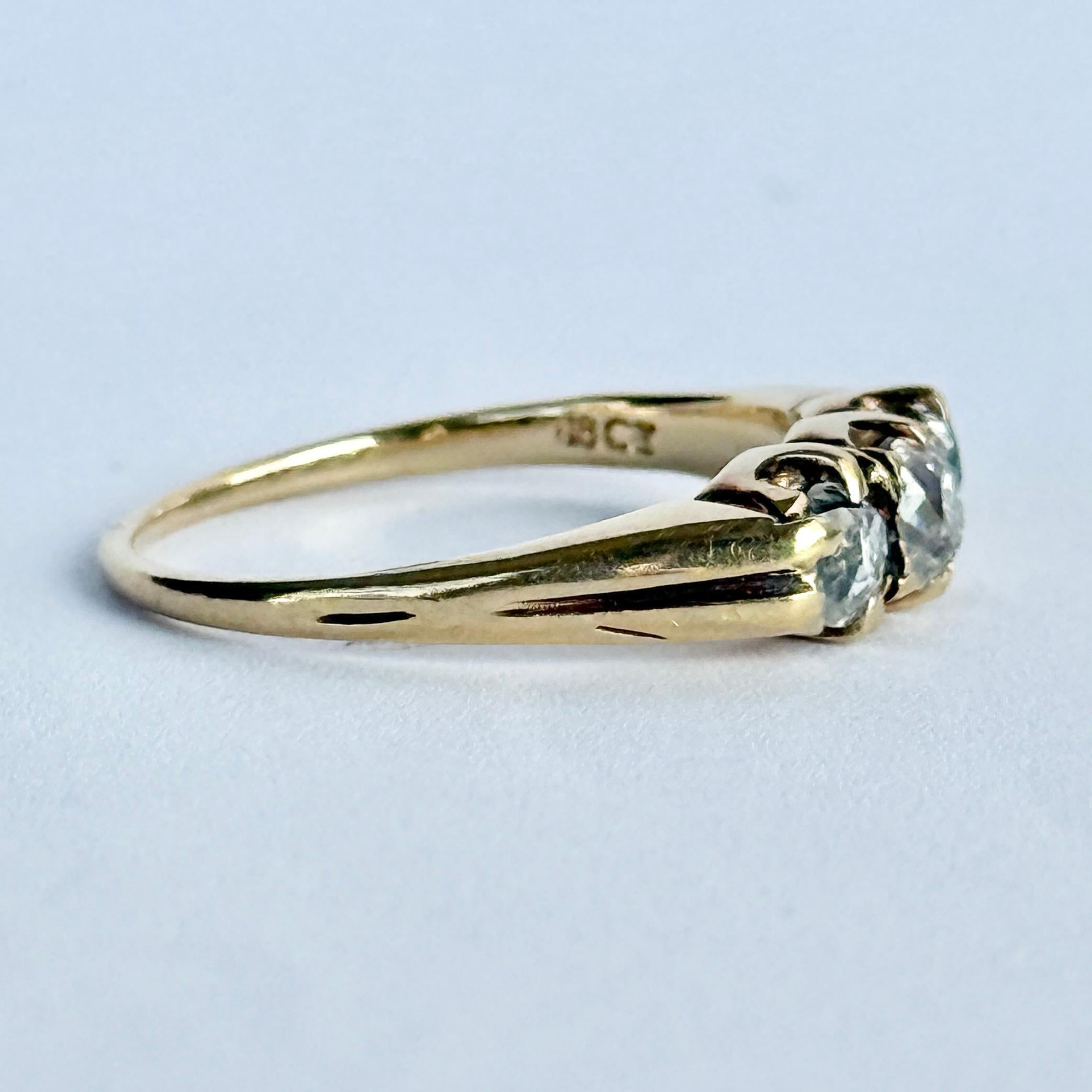 Anello edoardiano con tre pietre in oro 18 carati e diamanti In condizioni buone in vendita a Chipping Campden, GB
